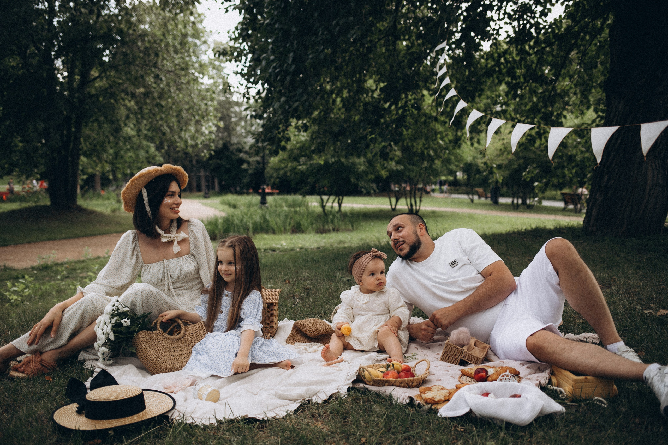 Летний семейный пикник на природе. Семейный и свадебный фотограф Анна Кожокарь