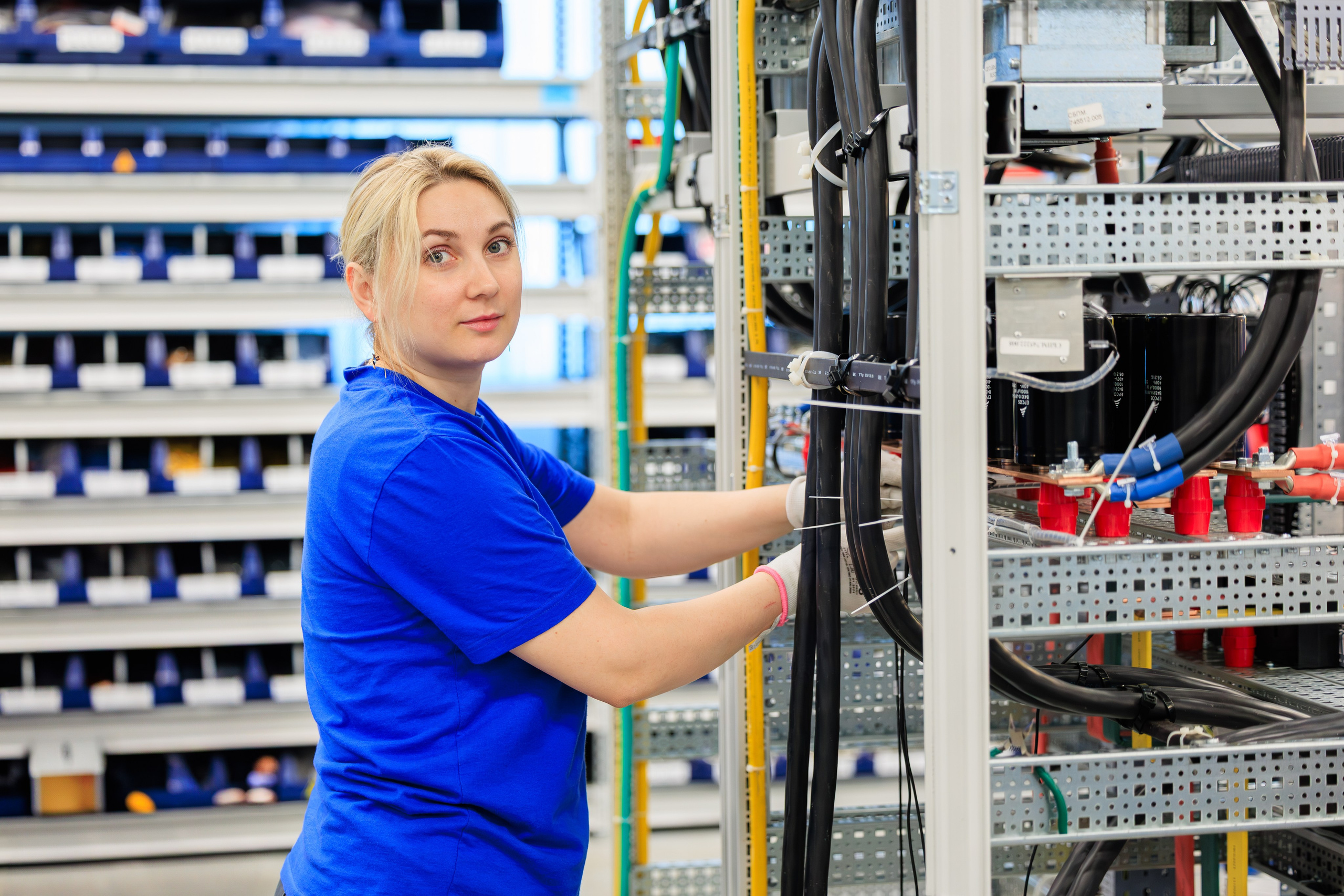 Вольтаг — Экскурсия по производству. Контент для бизнеса в Екатеринбурге Полдень Медиа
