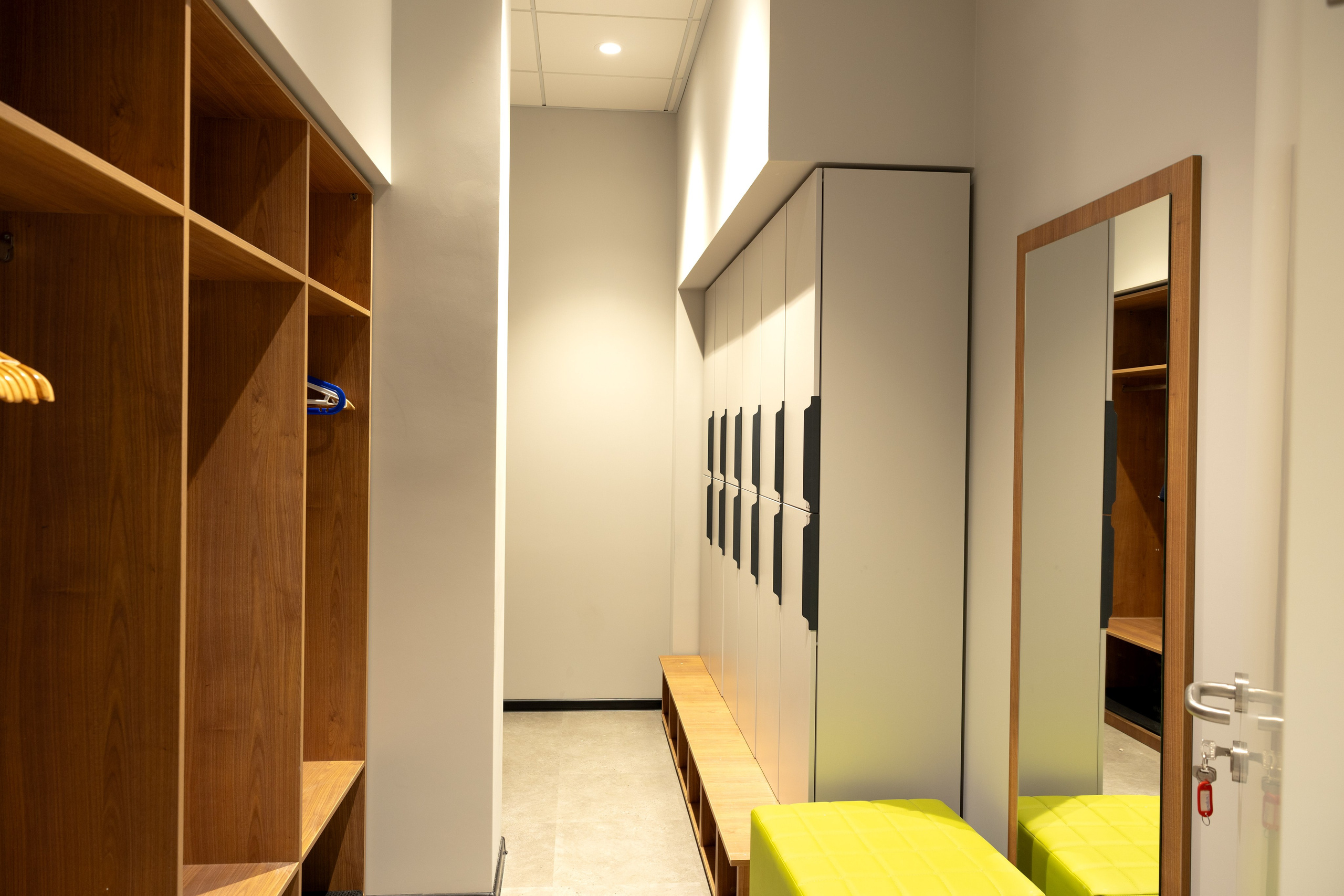 Офис банка ОТП. Фотограф Михаил Белозеров