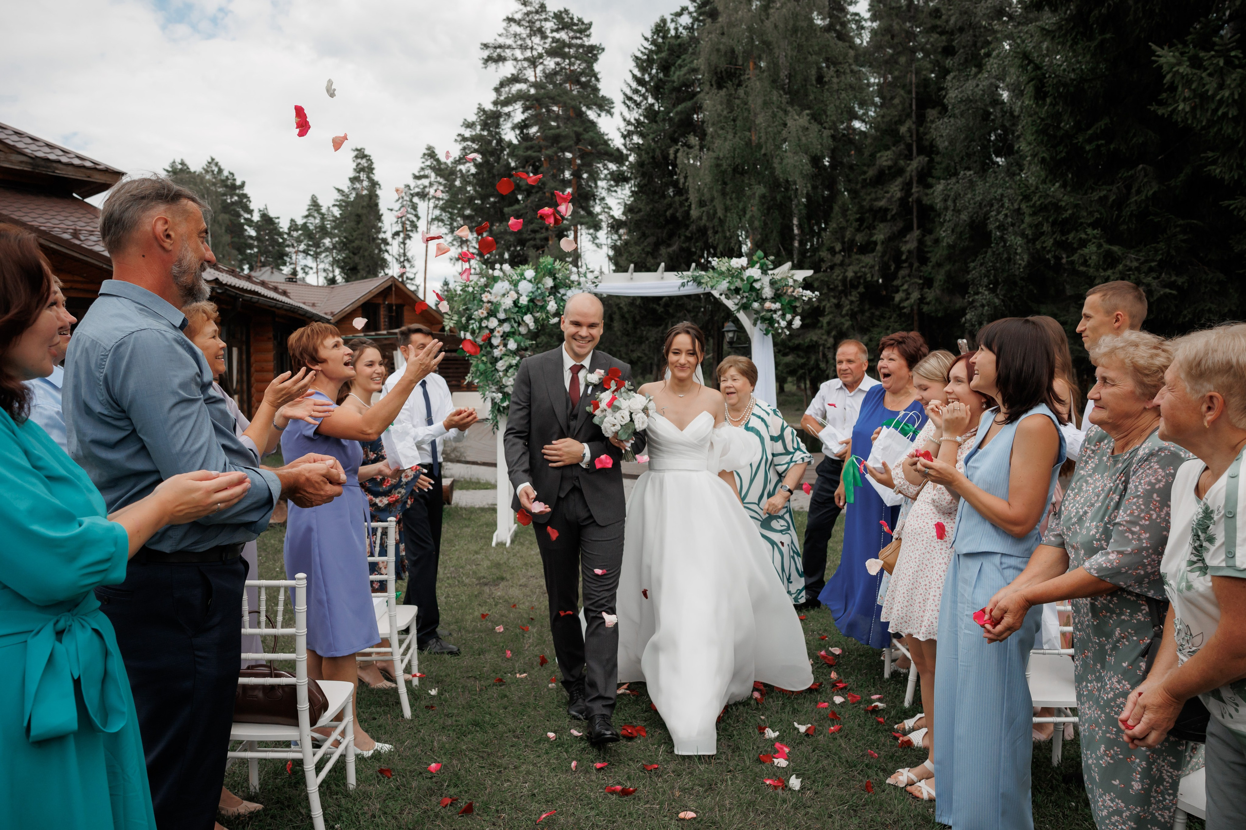 Полина и Дмитрий, загородный клуб «Барин», ЗАГС в г. Пушкино. Свадебный и репортажный фотограф (Москва, Королев и другие)