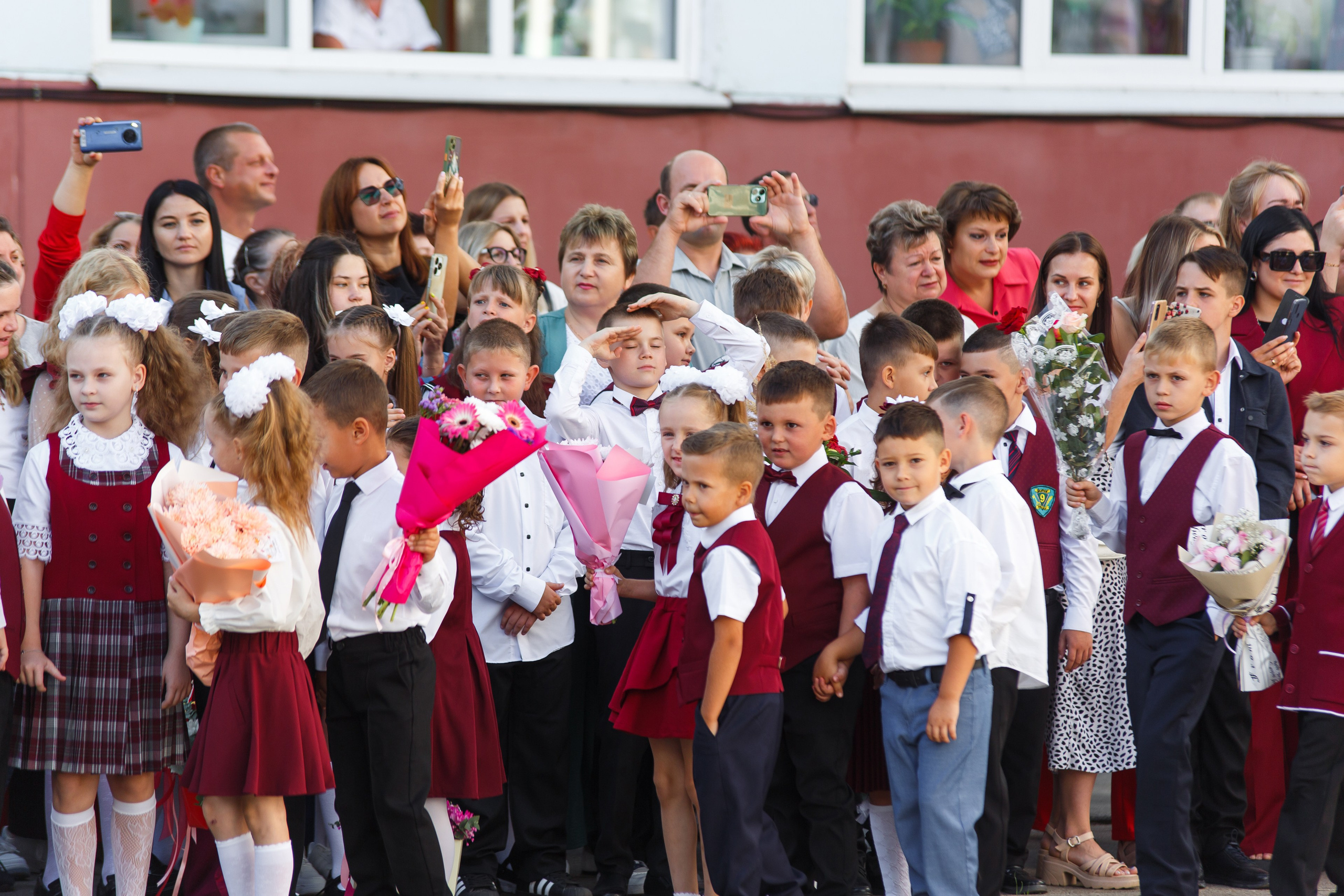 01 СЕНТЯБРЯ 2024 (МБОУ г. Мценска «Средняя школа № 9»). Профессиональный фотограф в Мценске и Орловской области