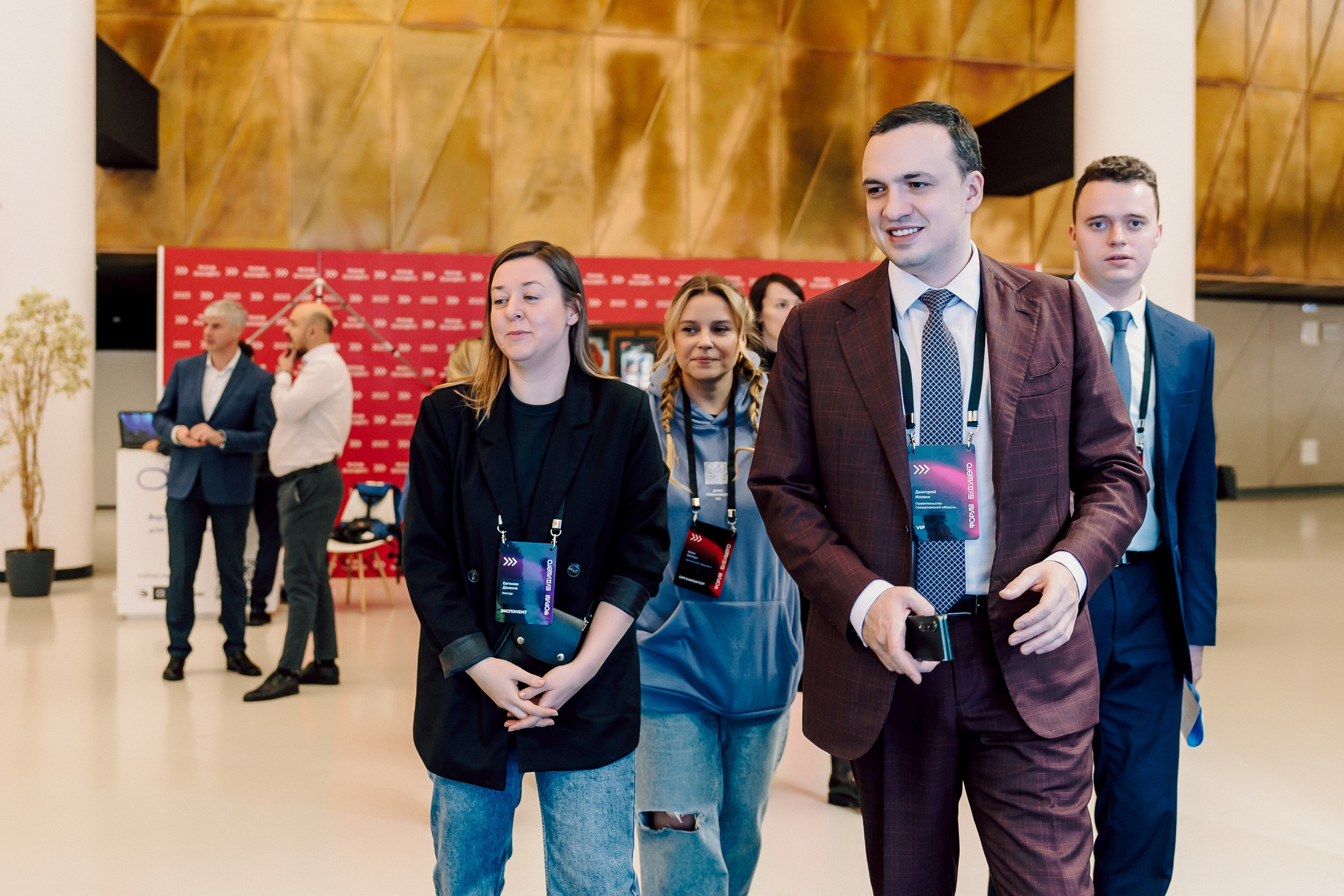 СКБ Контур — Форум будущего — Деловая программа. Лёшка Варзегов — фотограф