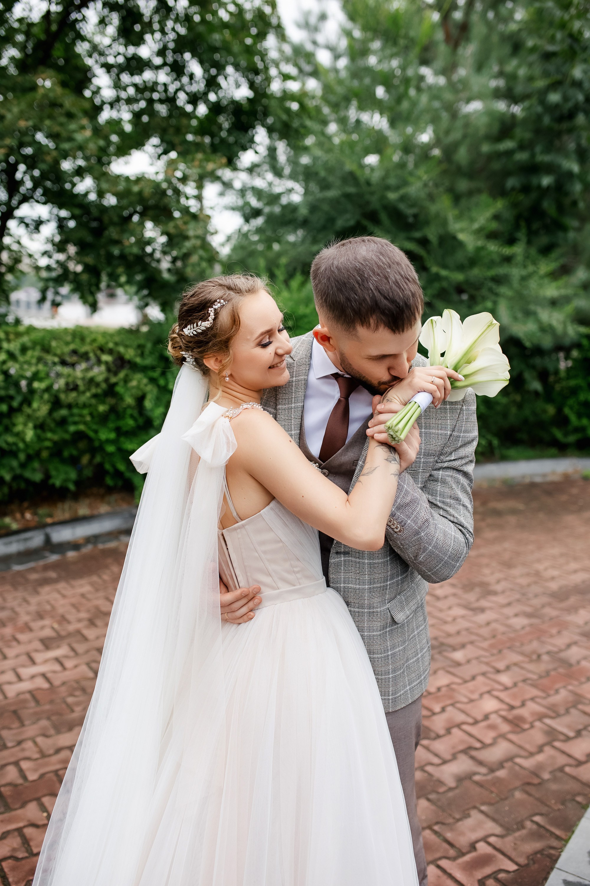 Степан и Ульяна. Утро. Загс. Прогулка. Дождь и солнце. Свадебный фотограф в Хабаровске