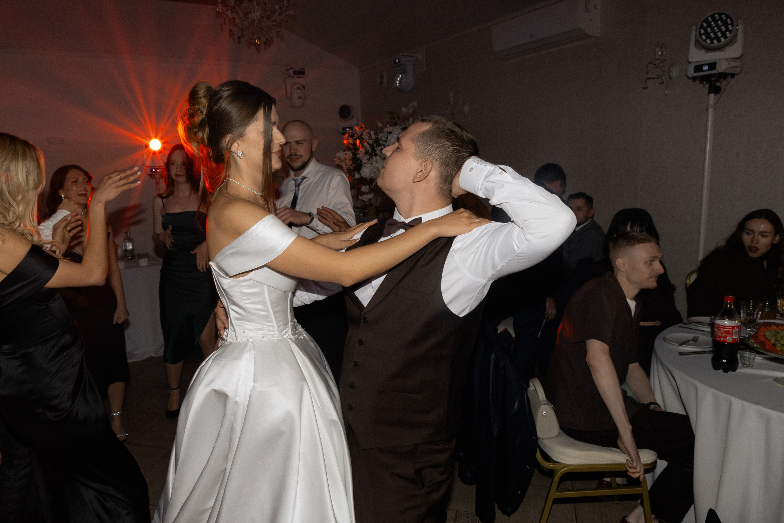 Свадебная фотосессия Анастасии и Игоря в Усадьбе Легенда. Свадебный фотограф в Минске/Беларуси Сергей Спиридонов