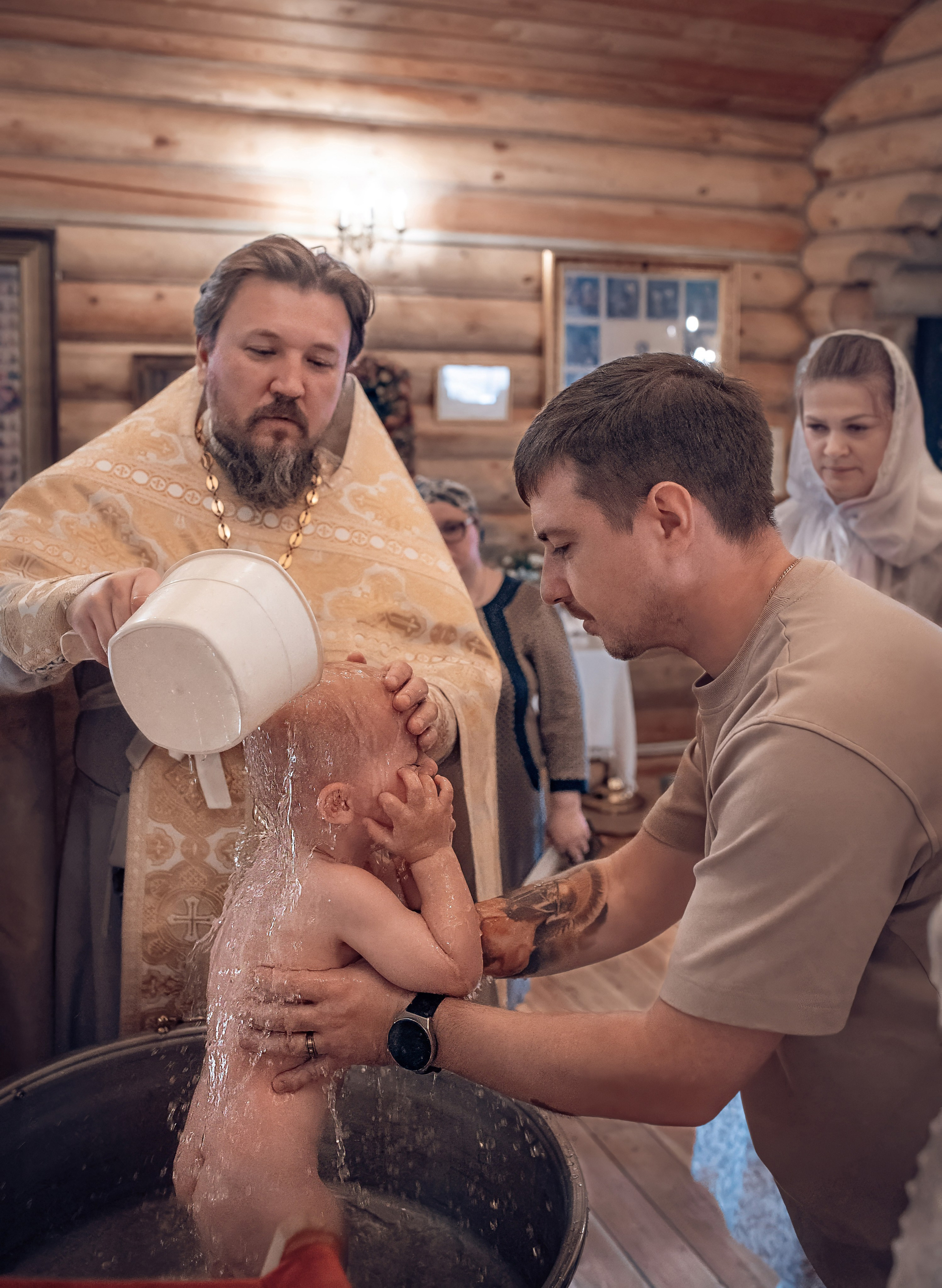 Крещение Витюши в храме священномученника Амфилохия. Фотографы крещения/венчания  Красноярск Татьяна и Вячеслав Переваловы