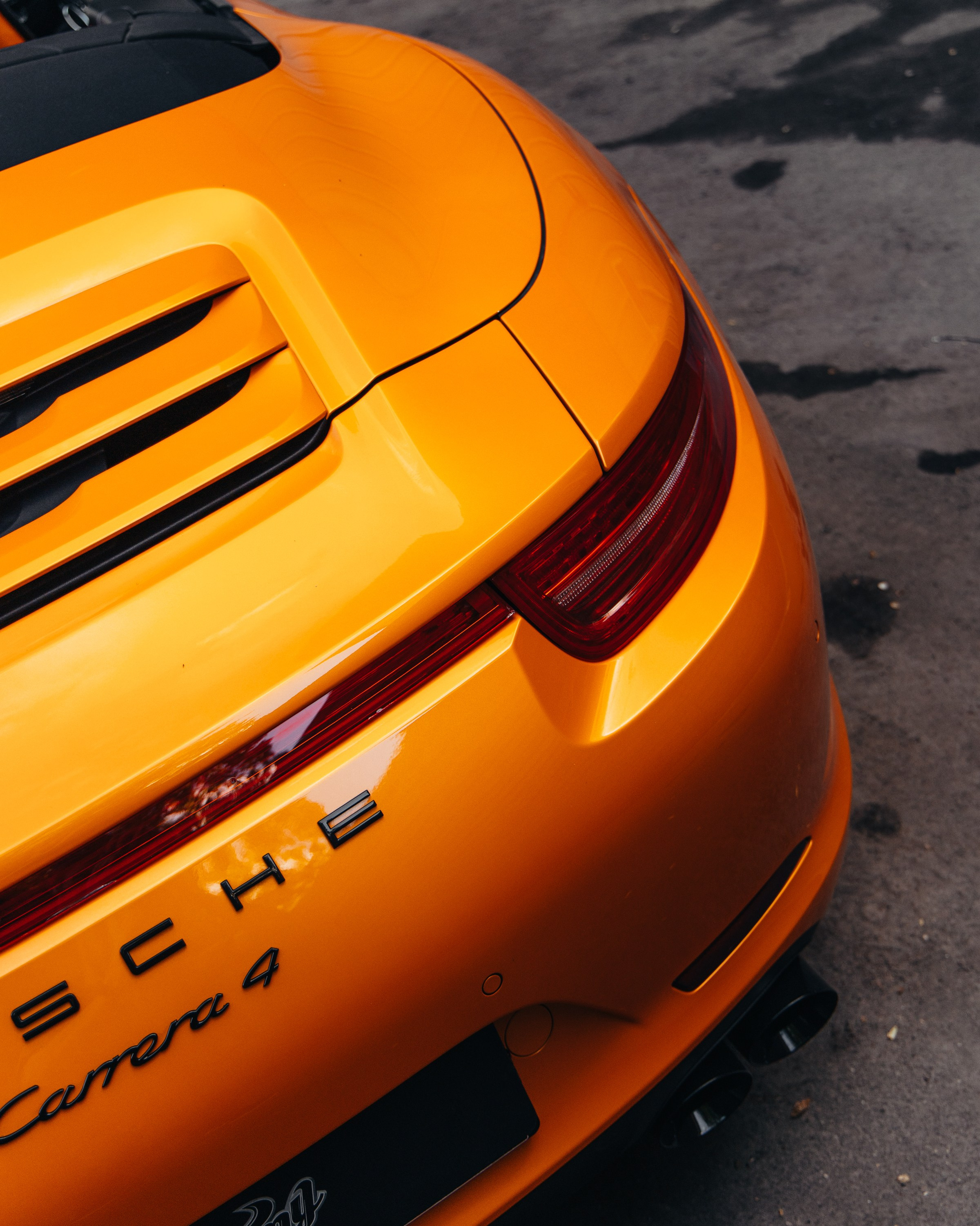 Porsche 911 оранжевый замена ремней безопасности. DeLorein