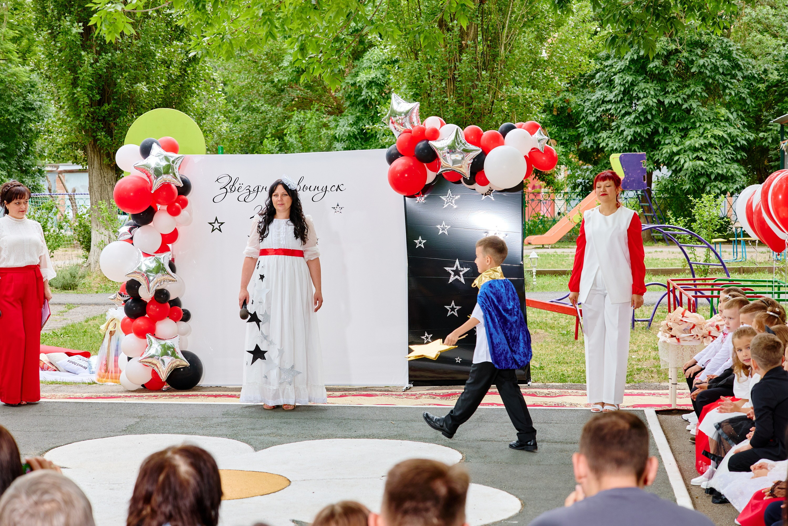 Выпускной 45 сад. Фотограф Выпускные альбомы Таганрог Сергей Коробченко