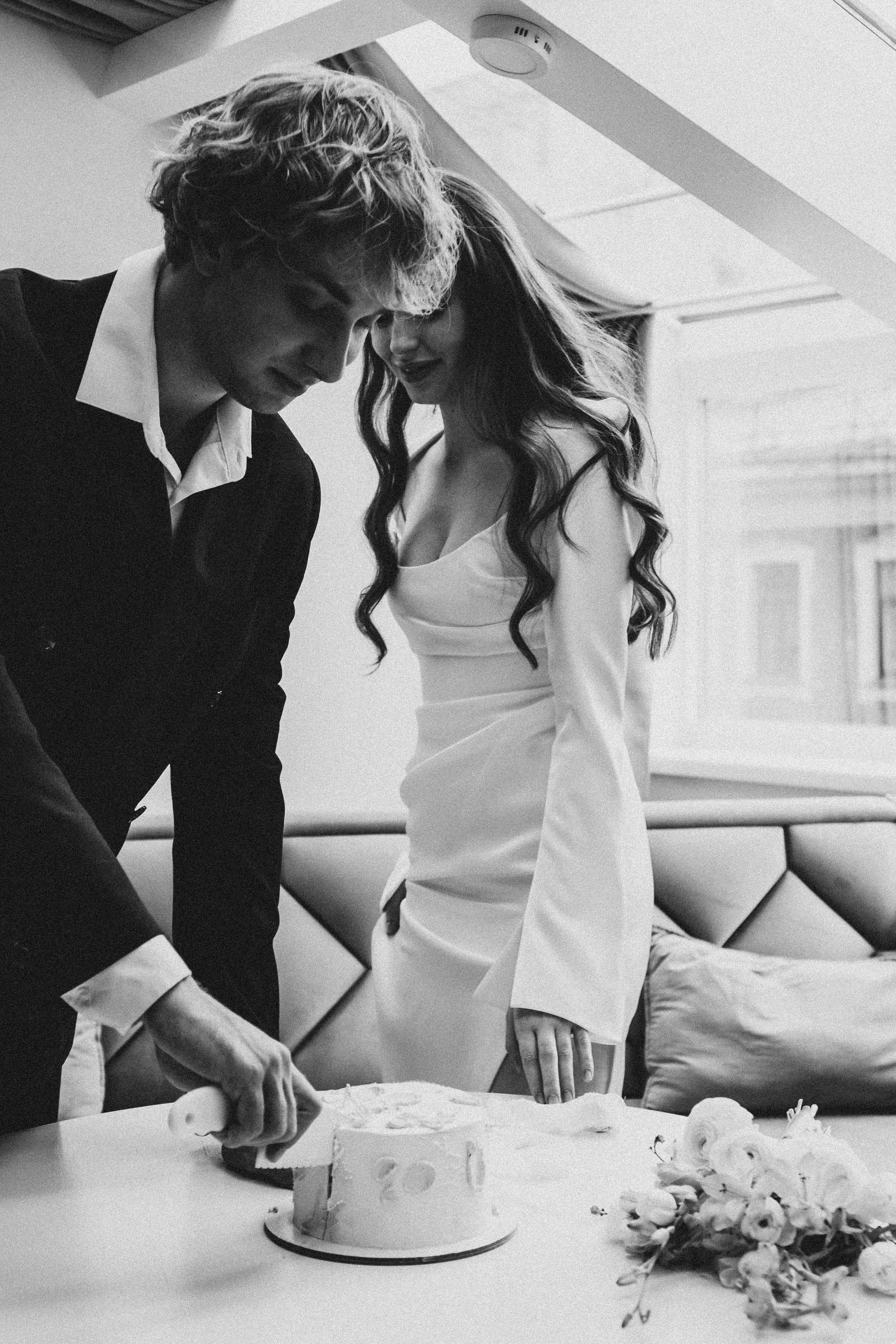 СВАДЕБНАЯ СЬЕМКА В ОТЕЛЕ. СБОРЫ ЖЕНИХА И НЕВЕСТЫ И ТАКЖЕ ТОР И ПОДГОТОВКА К ПРОГУЛКЕ. Профессиональный фотограф, Санкт-Петербург — Виктория Богомолова