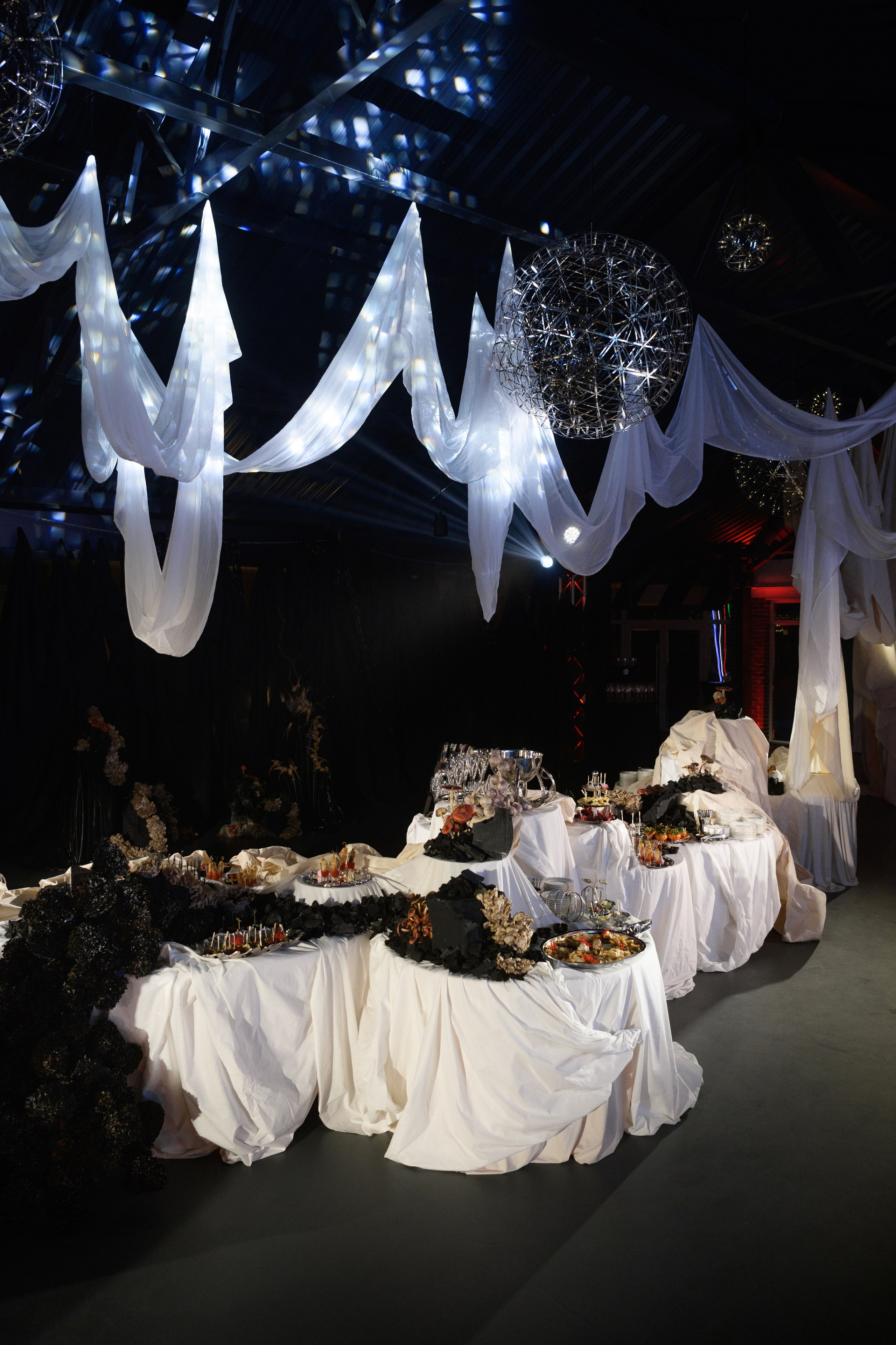 Decor by Favorite catering. Свадебный фотограф в Минске