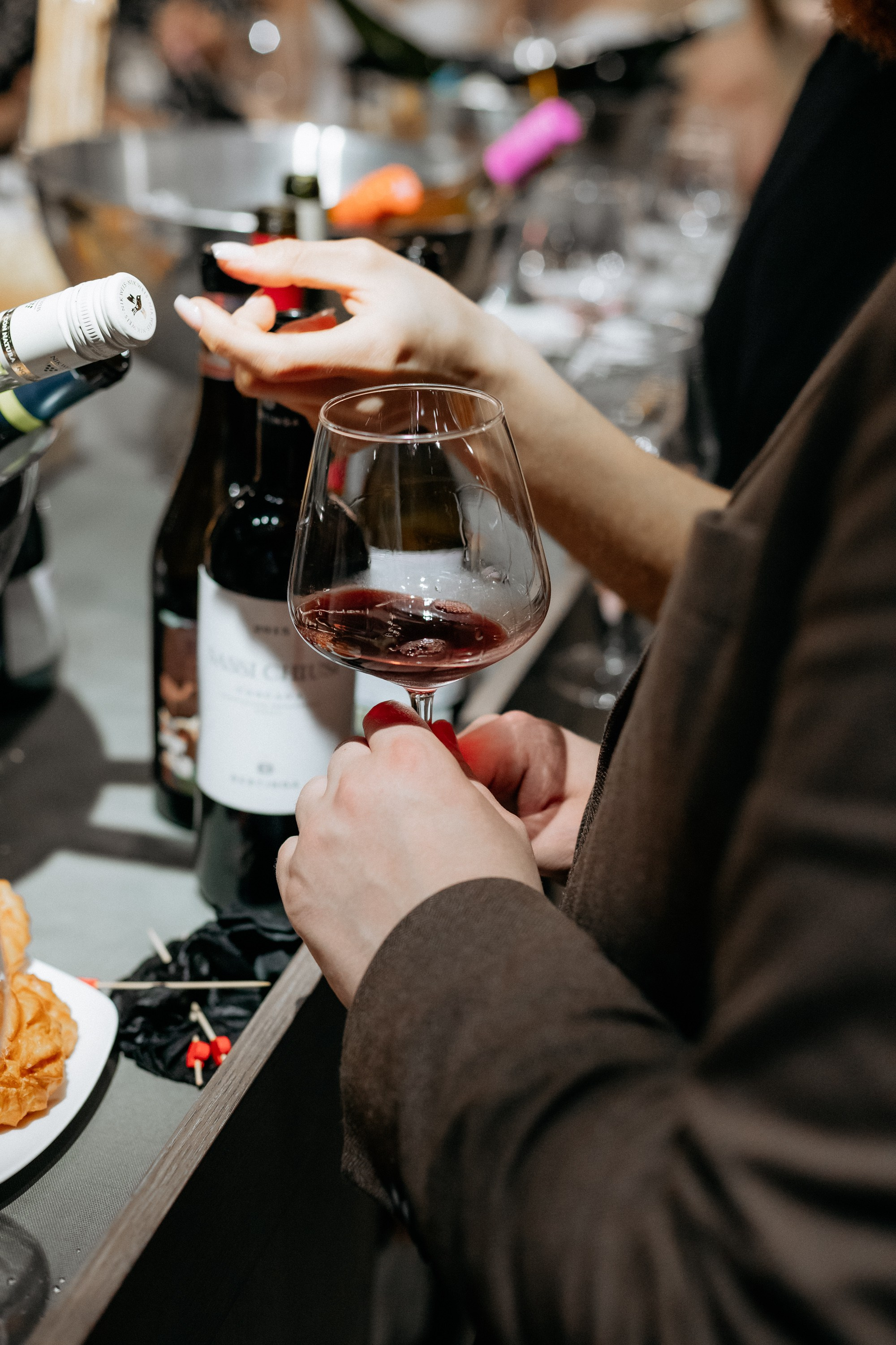 BY SIMPLE ВИНОТЕКА — ОТКРЫТИЕ. СВОИ. ФОТООТЧЕТЫ-СОБЫТИЯ-МЕСТА