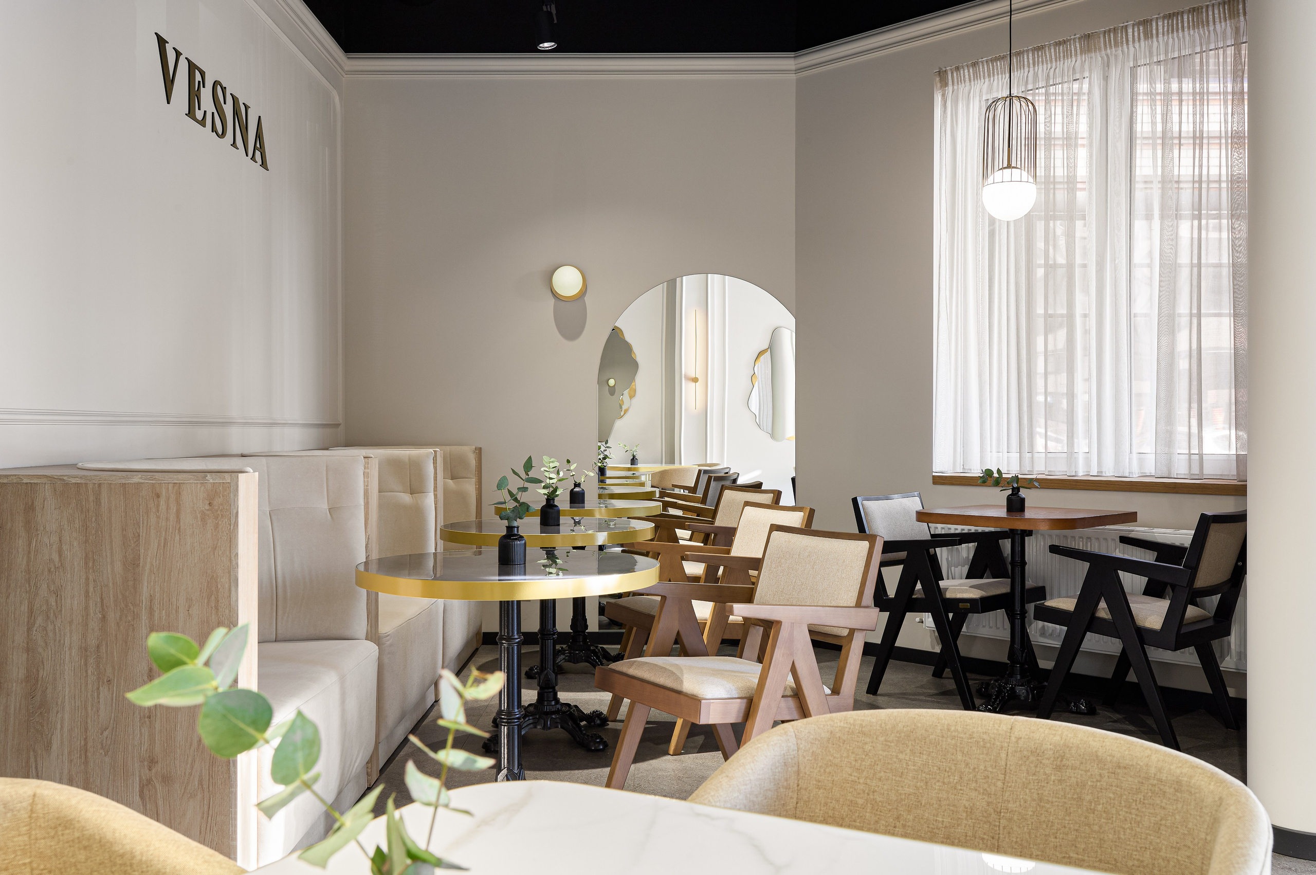 Кафе «Vesna». Дизайнер Георгий Хатнюк. Интерьерный фотограф в Краснодарском крае Светлана Шурлова