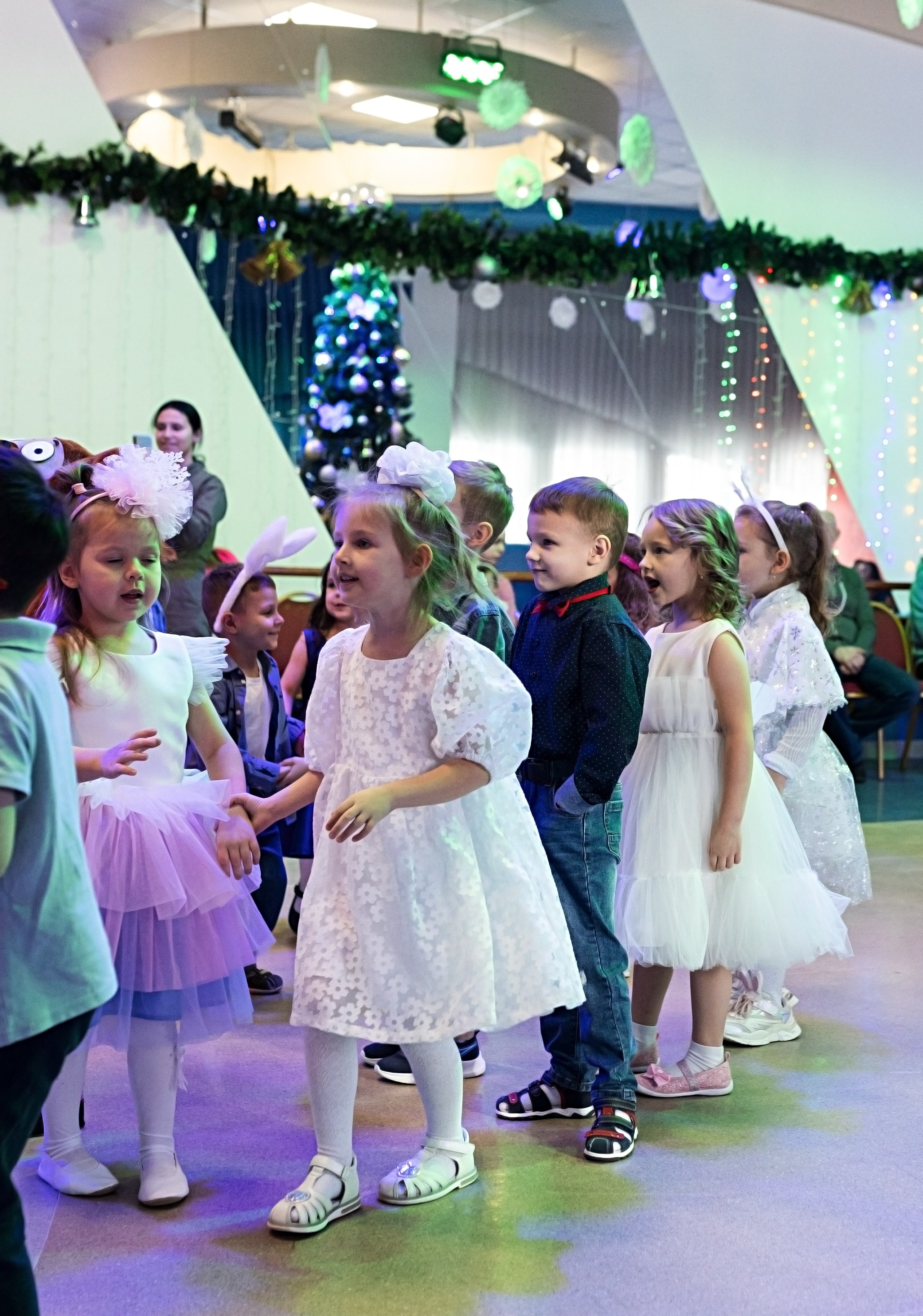 Утренник в ДОФ 04.01.25. Ольга Смирнова юрист, фотограф