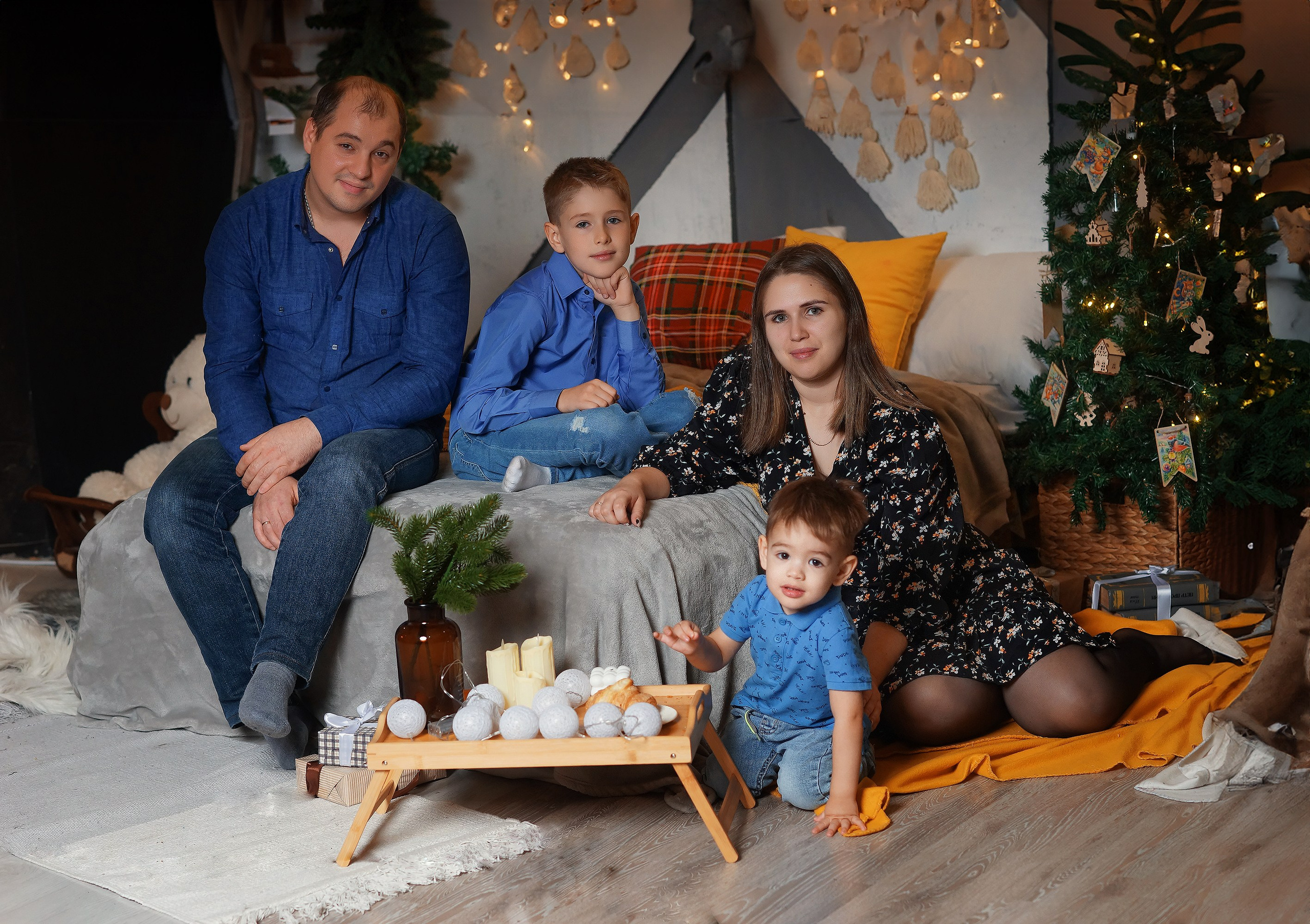 Семейная съёмка в студии. Семейный фотограф г. Новокузнецк Юлия Машникова