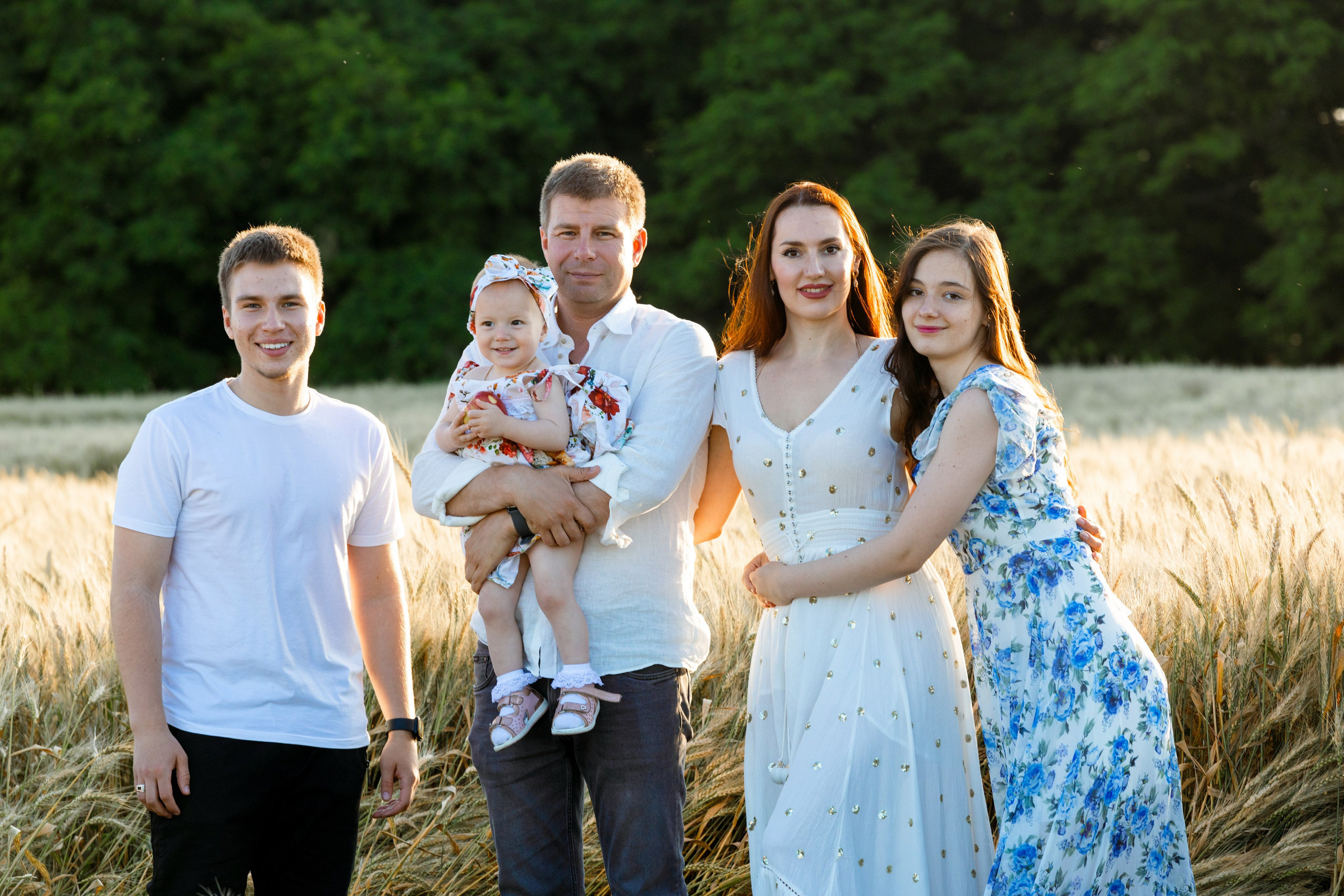 Семейная фотосессия в пшеничном поле. Свадебный и семейный фотограф в Краснодарском крае Мария Данилкина