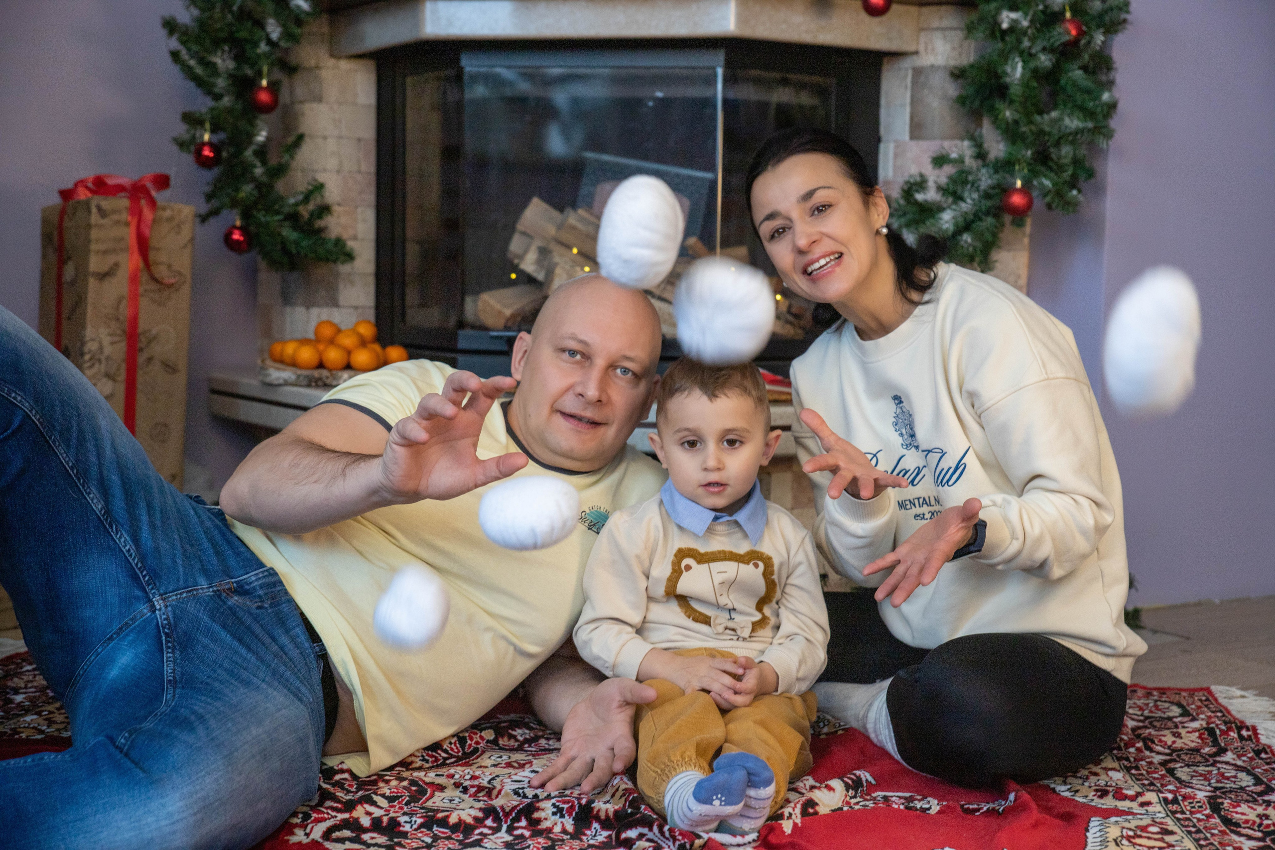 Новогодняя. Дёма и родители. Фотограф Лапочкина Татьяна