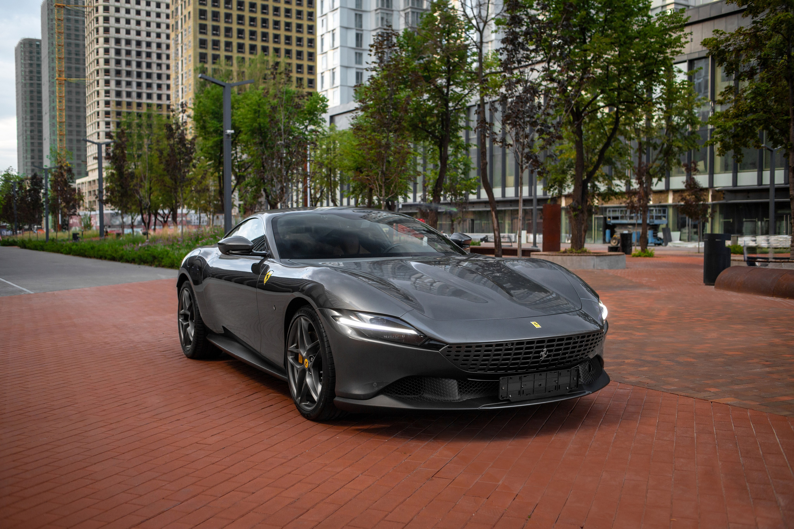 Ferrari Roma. Автомобильный фотограф в Москве Андрей Емельянов