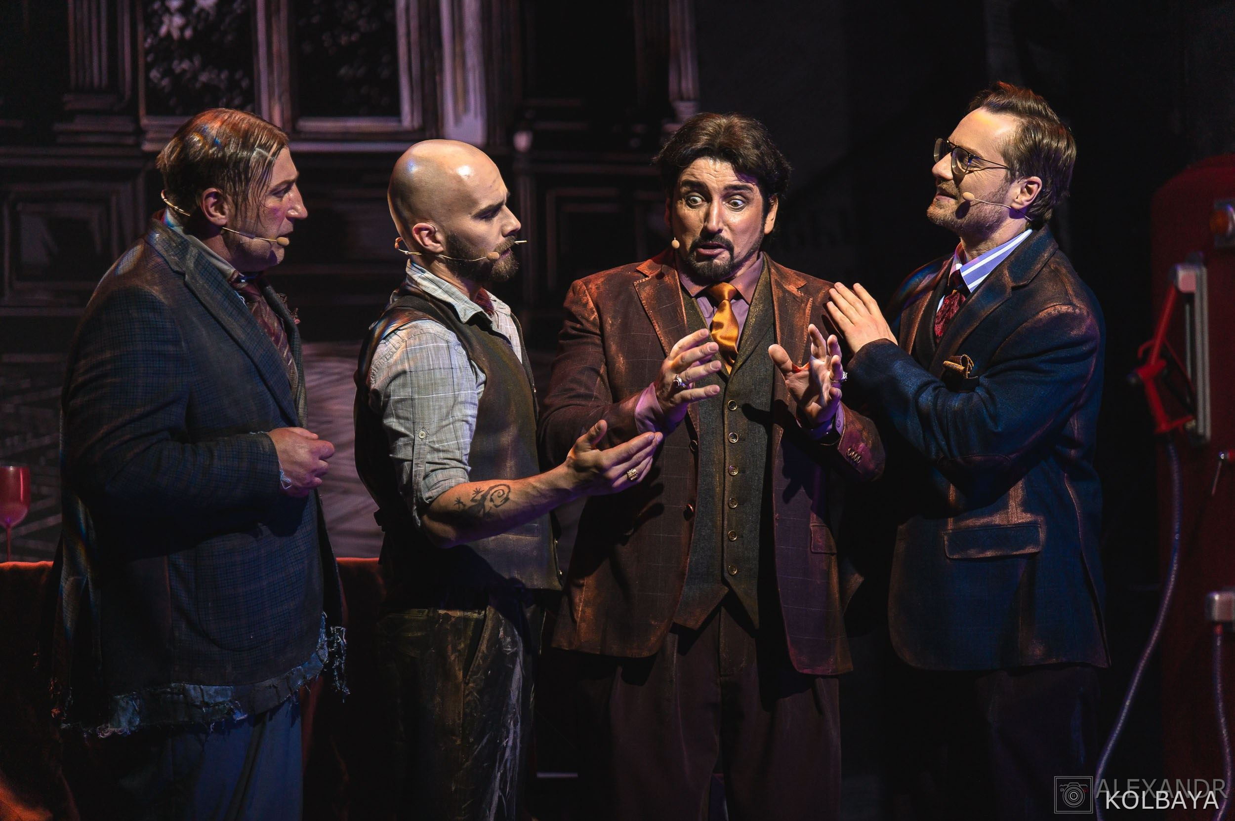 Фотографии со спектакля «Однажды в городе N». Концертный и театральный репортажный фотограф в Москве Александр Колбая