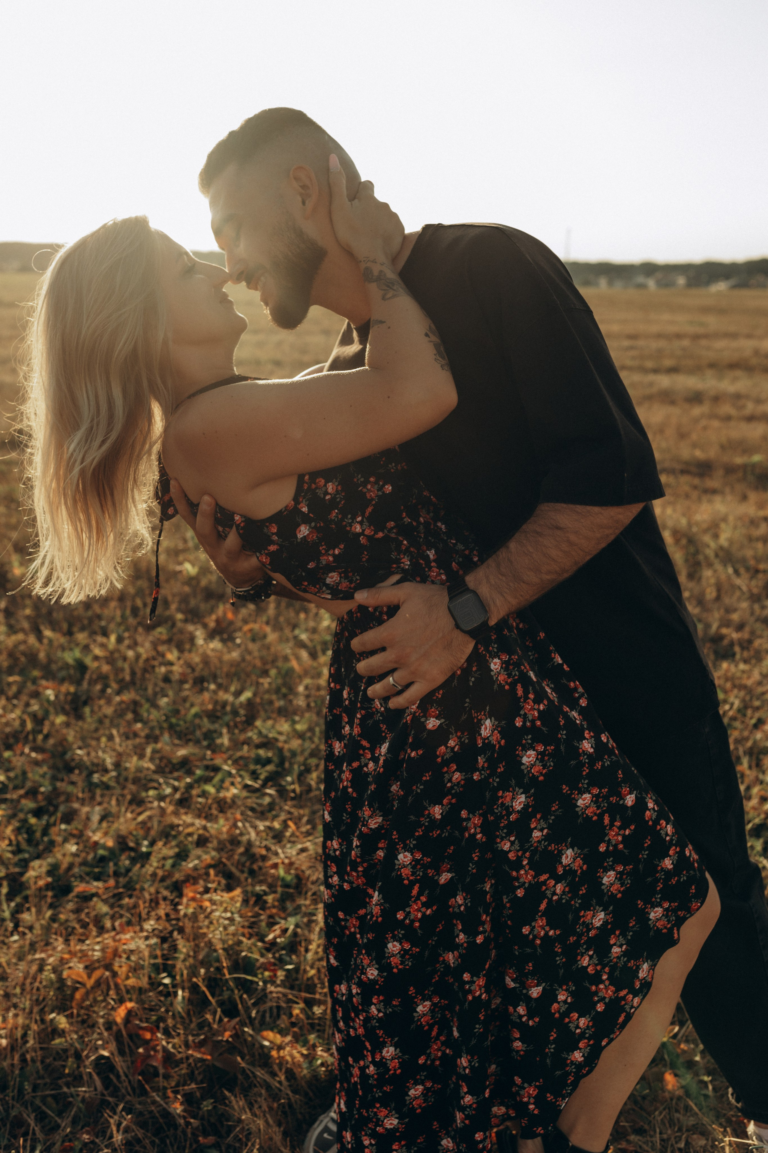 Закат на поле-Love story. Фотограф в Ставрополе Svetlana Matveeva