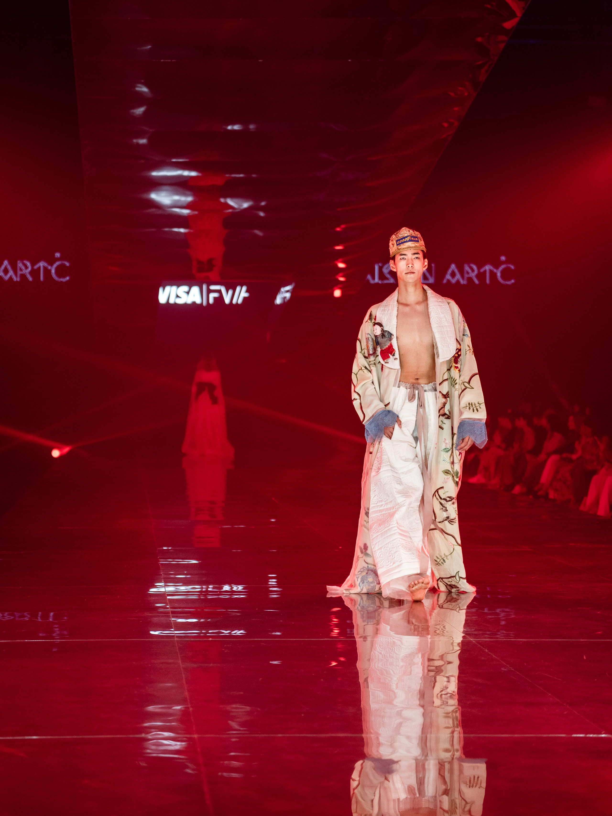Visa Fashion week Maison Artc. Сайт Алматинского НЮ АРТ, будуар и фэшн фотографа Дениса Карпенко