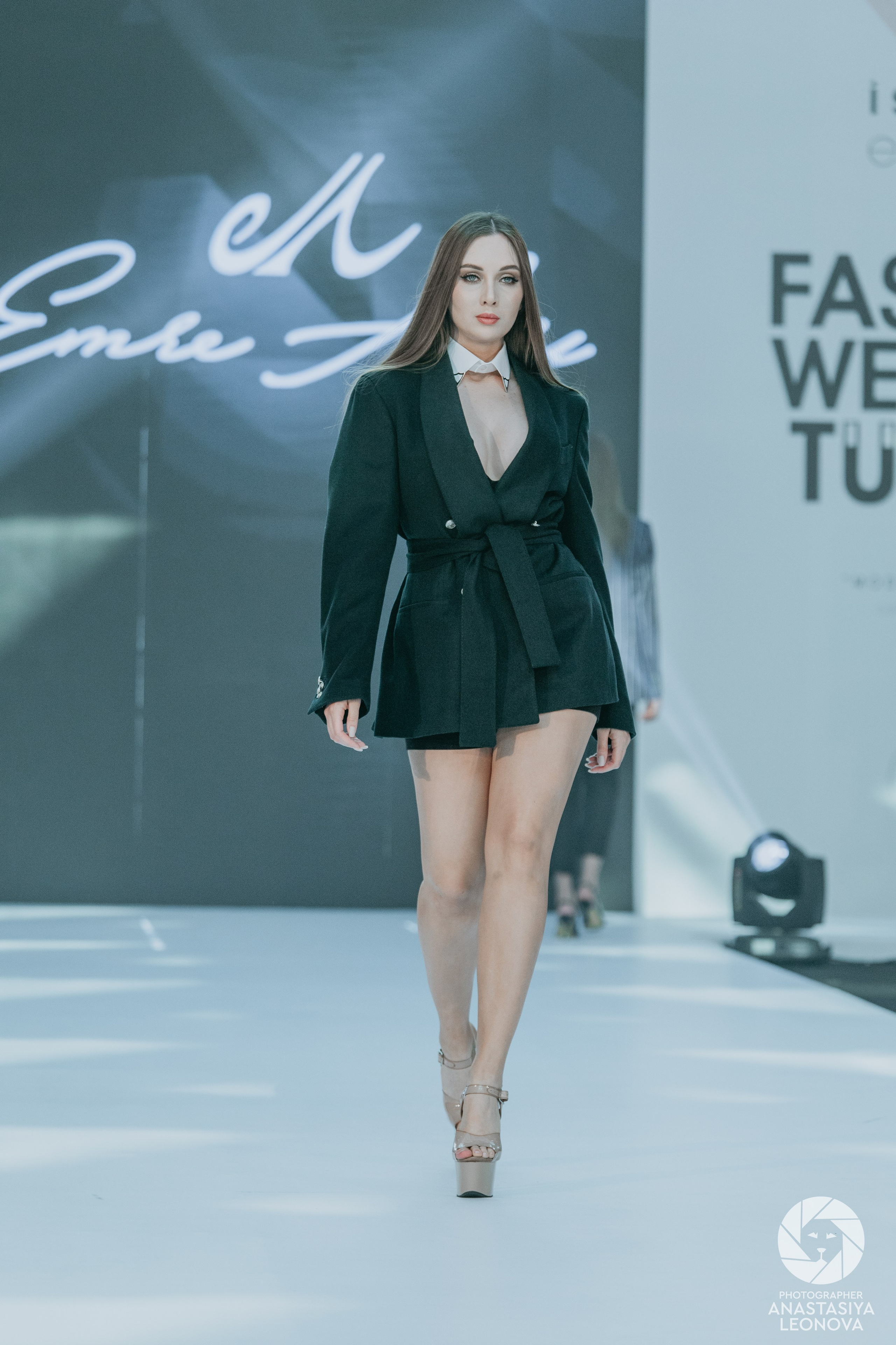 Fashion Week Türkiye [spring, 2025]. Anastasia Leonowa
