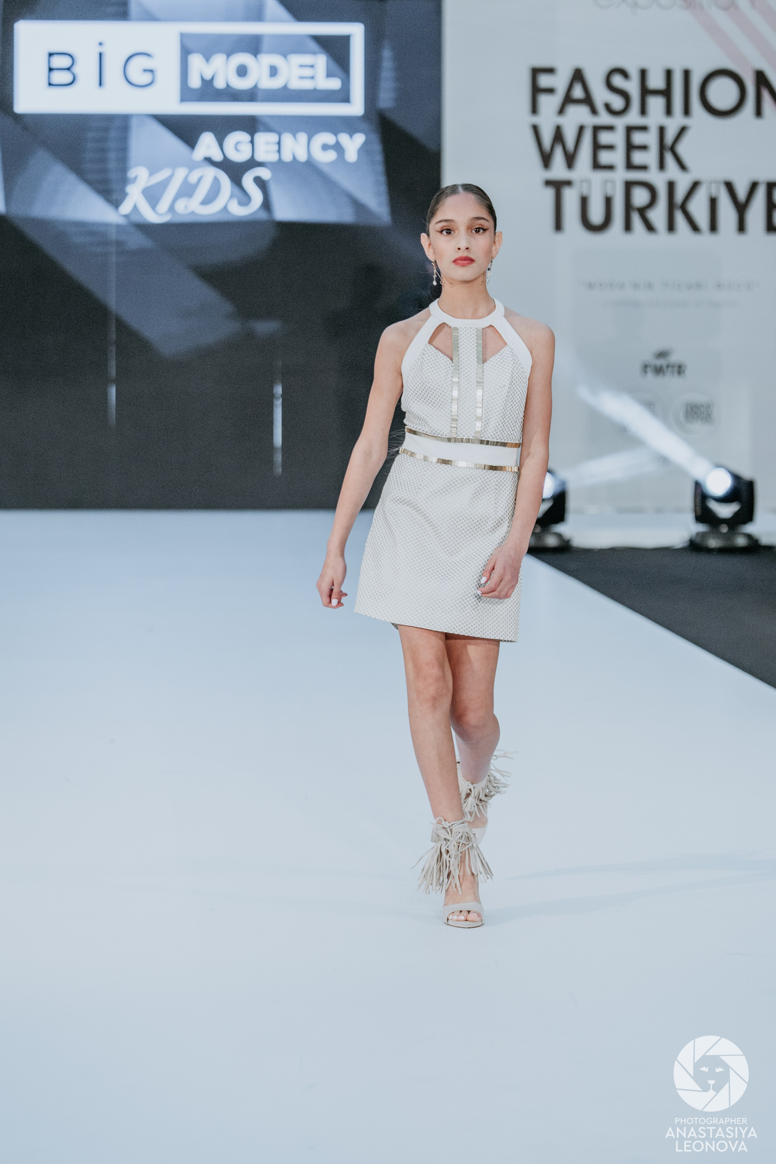 Fashion Week Türkiye [spring, 2025]. Anastasia Leonowa