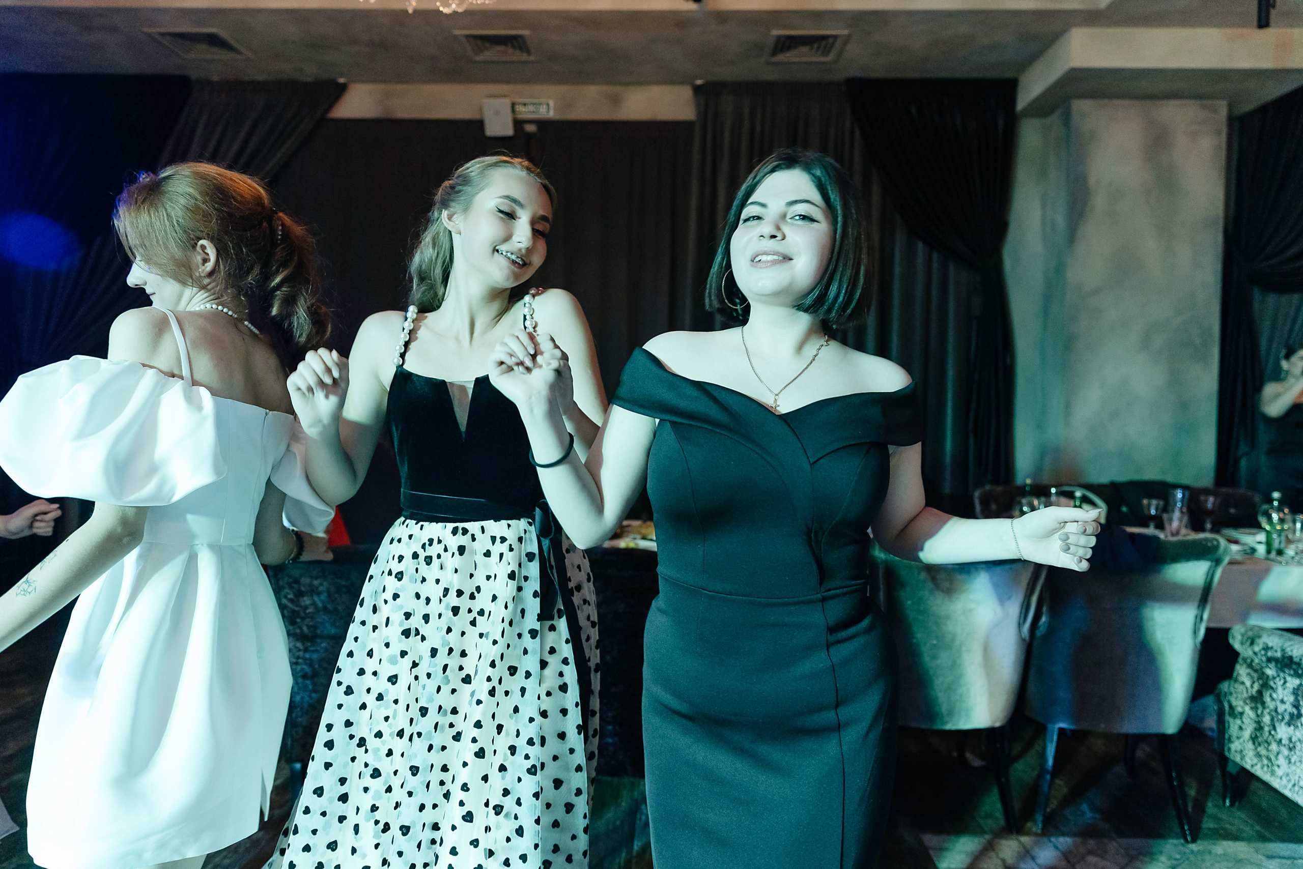 11 класс Гимназия 69. Фотограф и Видеограф в Краснодаре Юлия Солодченко