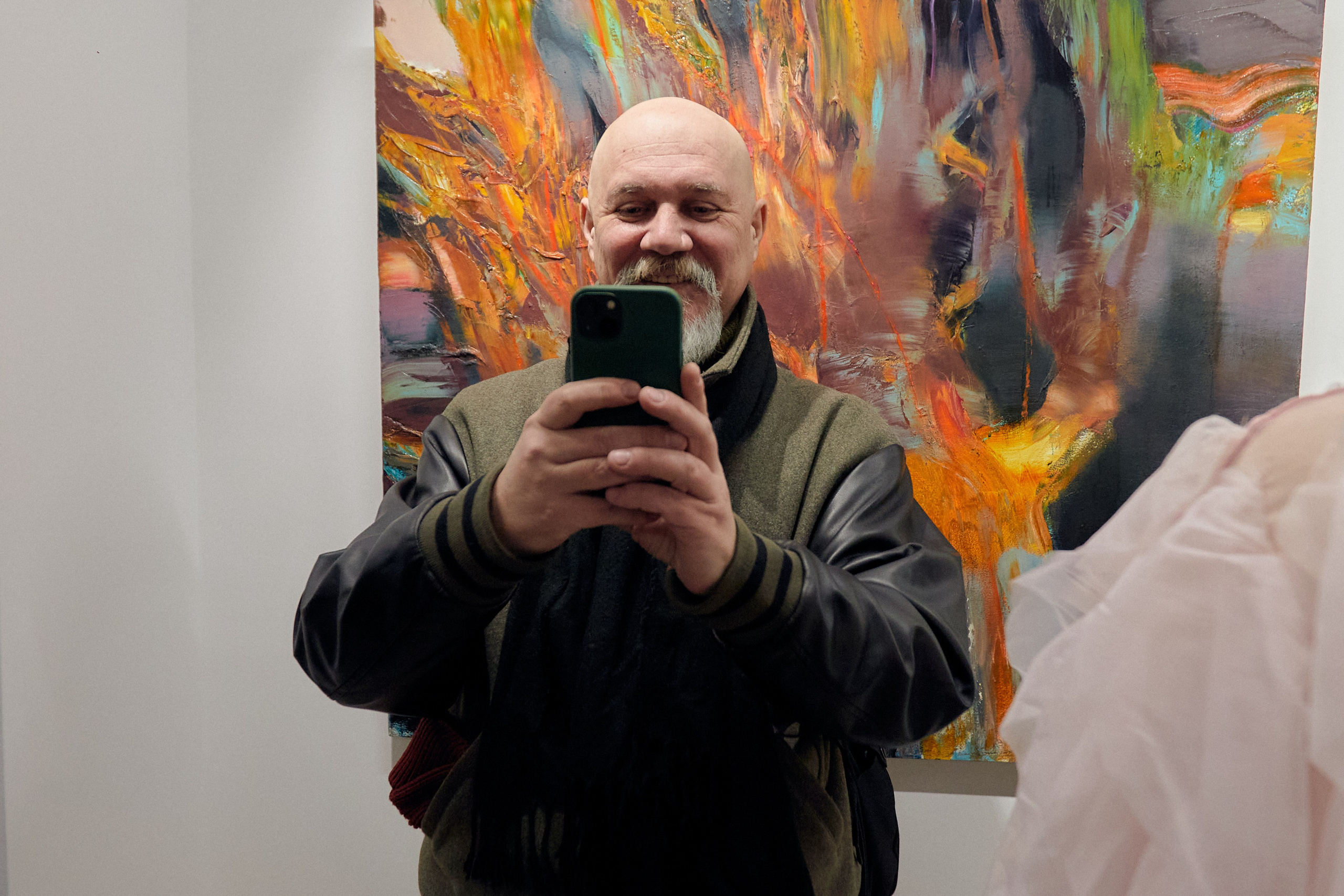 Открытие выставки краснодарской художницы Ларисы Блохиной. Фотограф Юлия Маринина