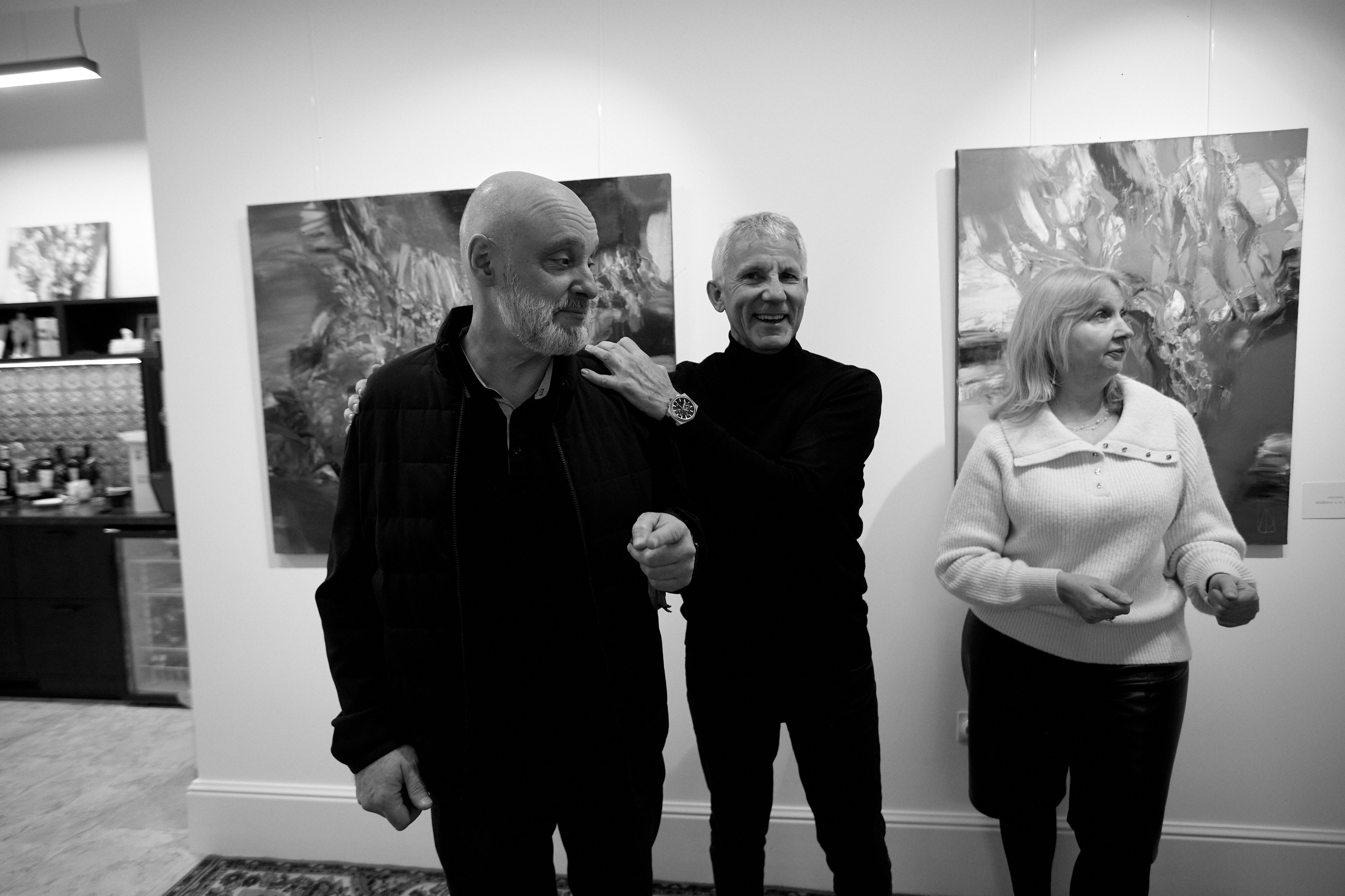 Открытие выставки краснодарской художницы Ларисы Блохиной. Фотограф Юлия Маринина