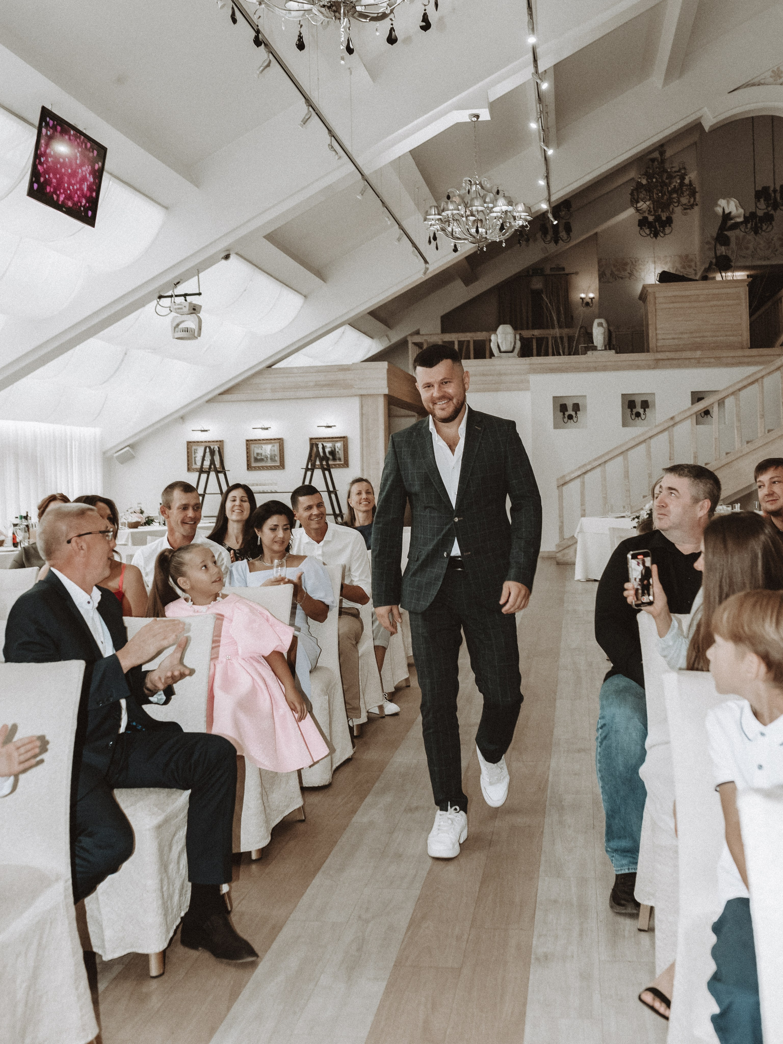 Свадебный фотограф в Рамоде, Новосибирск | Яна Иванова. Семейный и свадебный фотограф в Новосибирске Иванова Яна