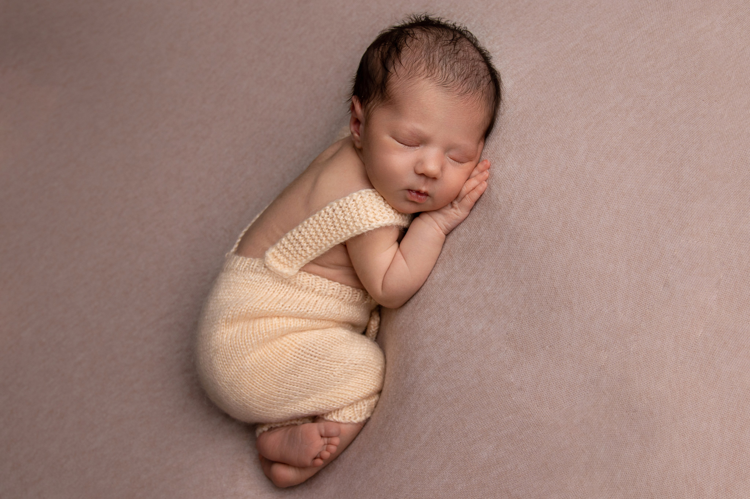 Ньюборн. Фотограф новорожденных Оренбург и свадебный фотограф Оренбург