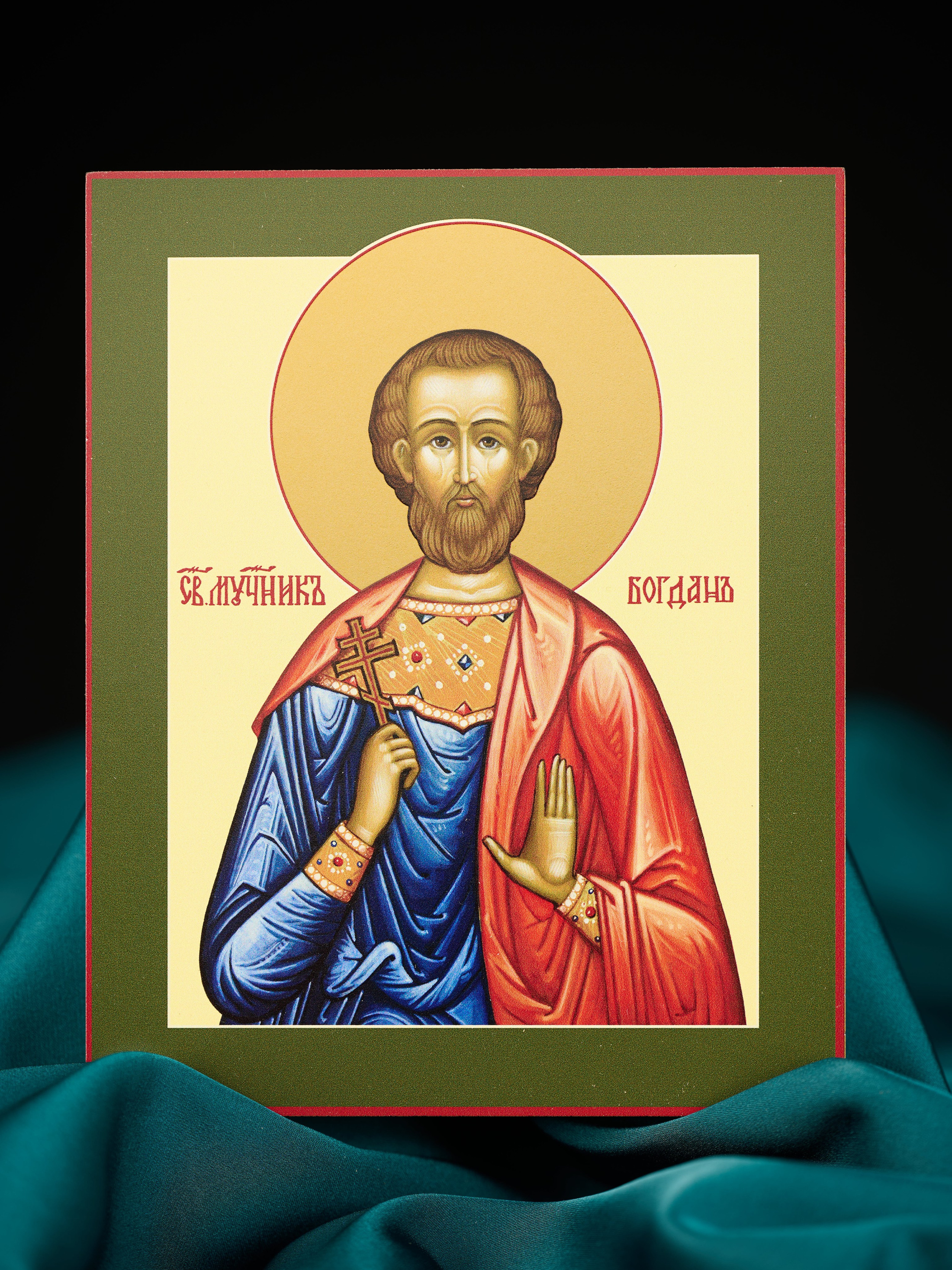 Иконы на досках