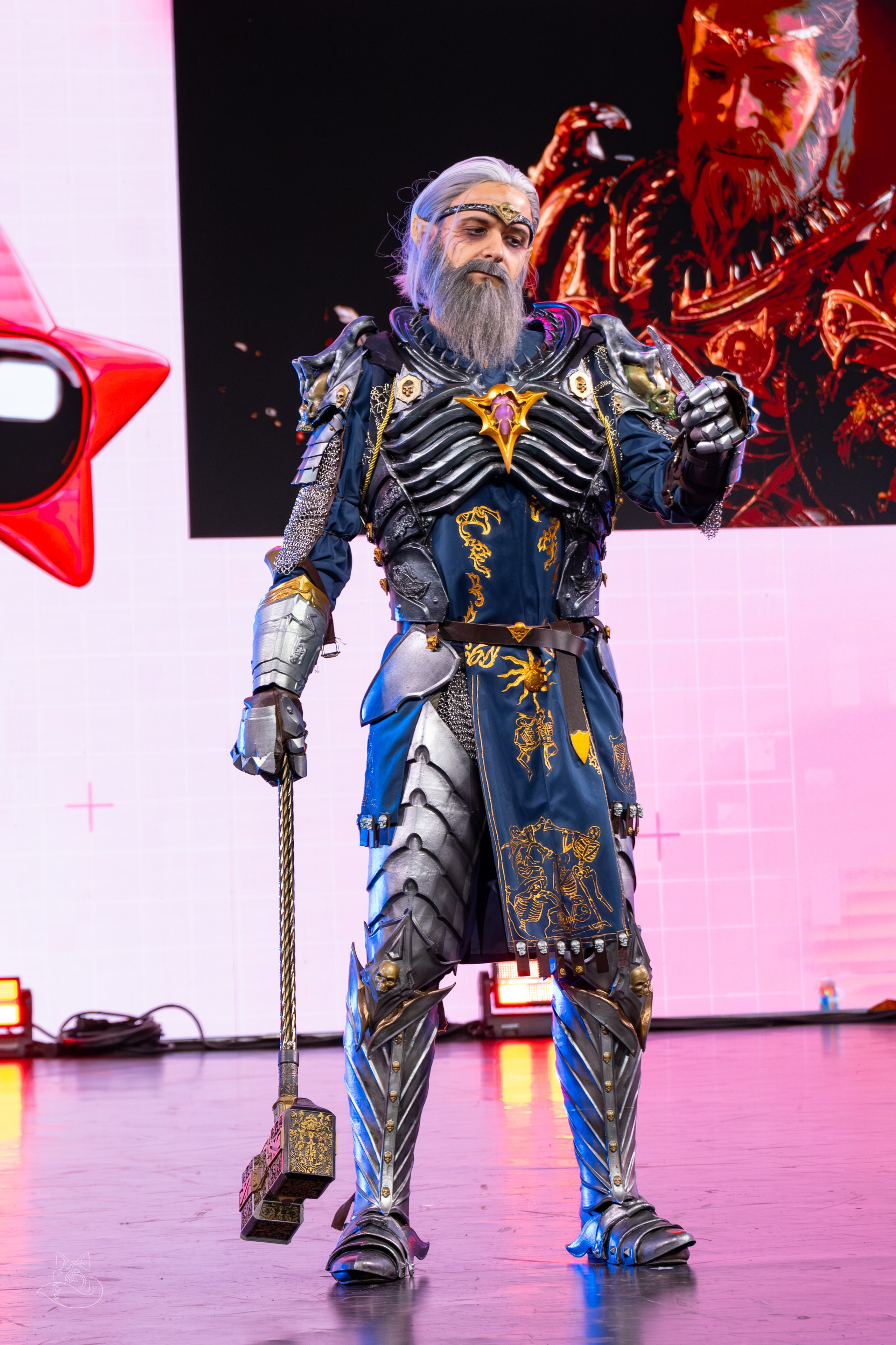 Сцена РЭД ЭКСПО 2024. Косплей фотограф