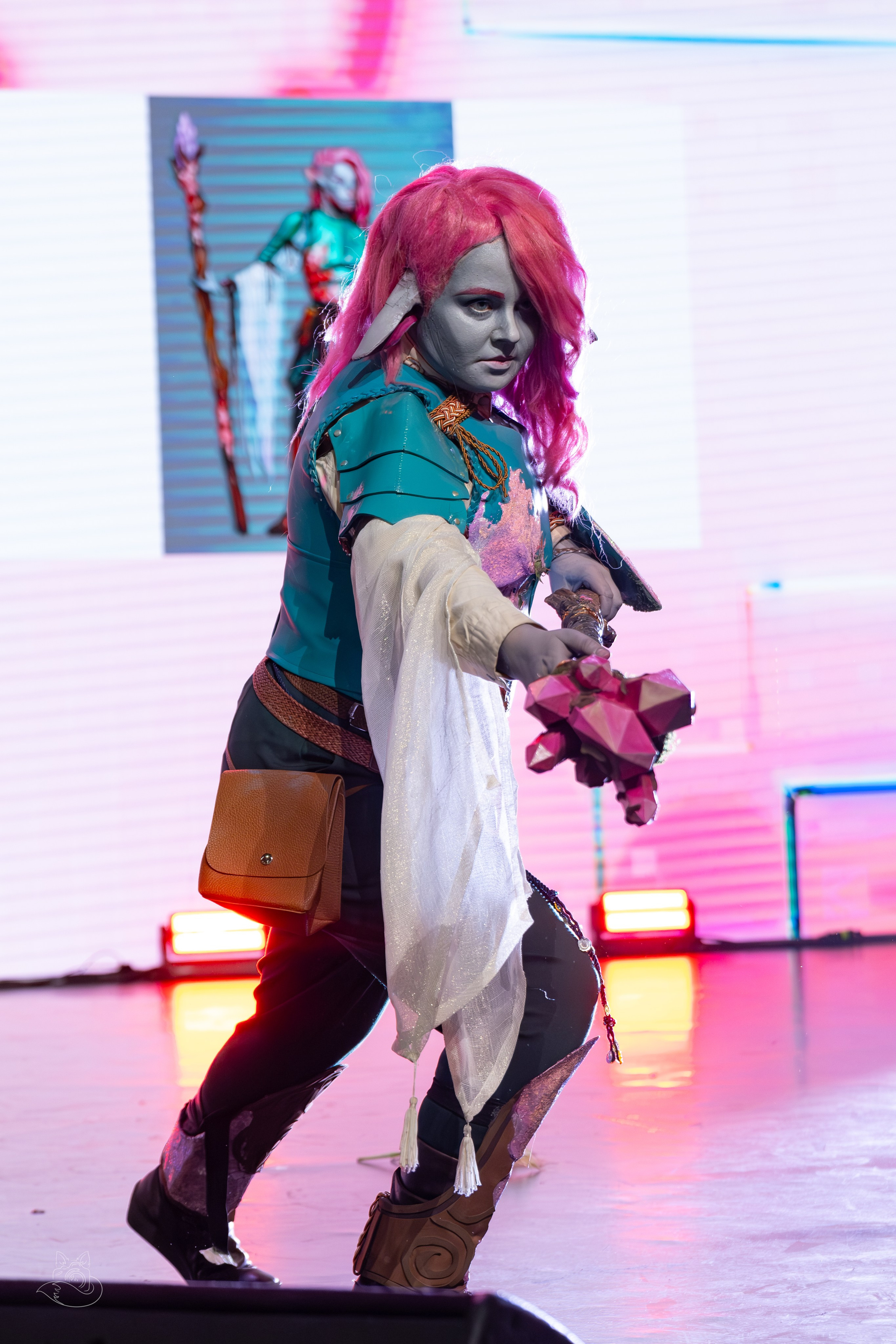 Сцена РЭД ЭКСПО 2024. Косплей фотограф