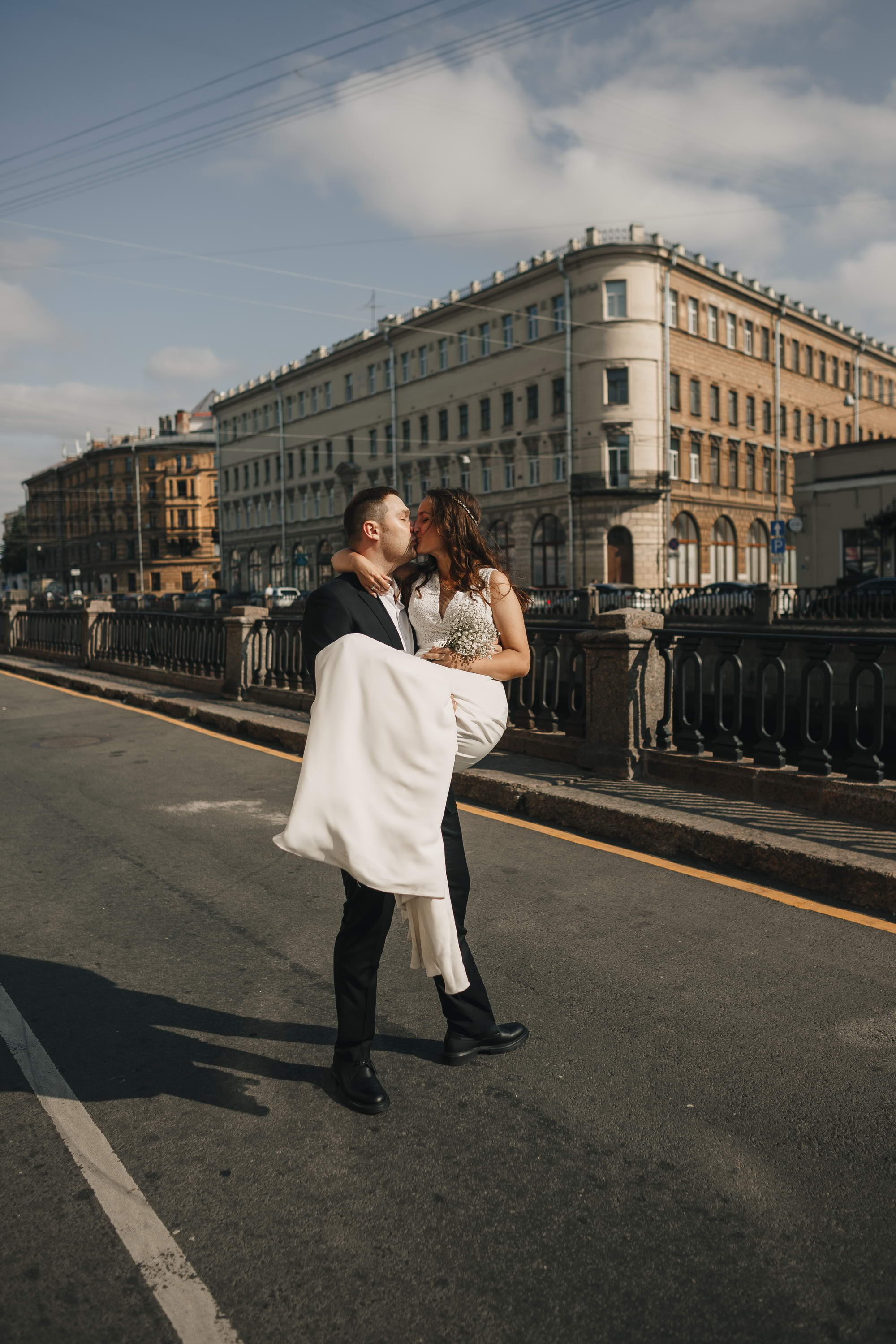 Венчание интернациональное. Свадебный фотограф Игорь Брундасов 8PHOTO на свадьбу венчание загс СПб