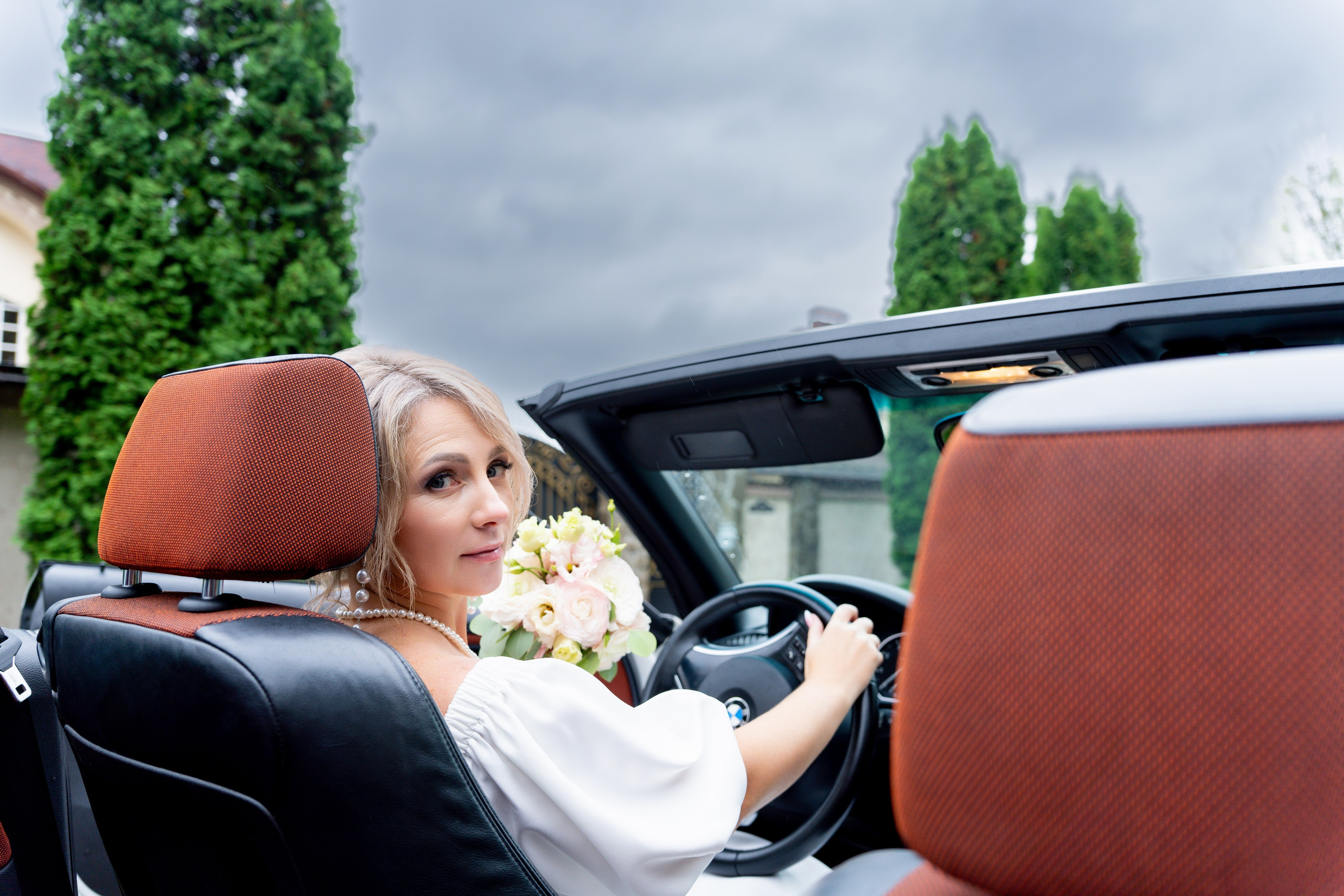 Свадебная фотосессия с кабриолетом. Видеограф Алексей Жарков