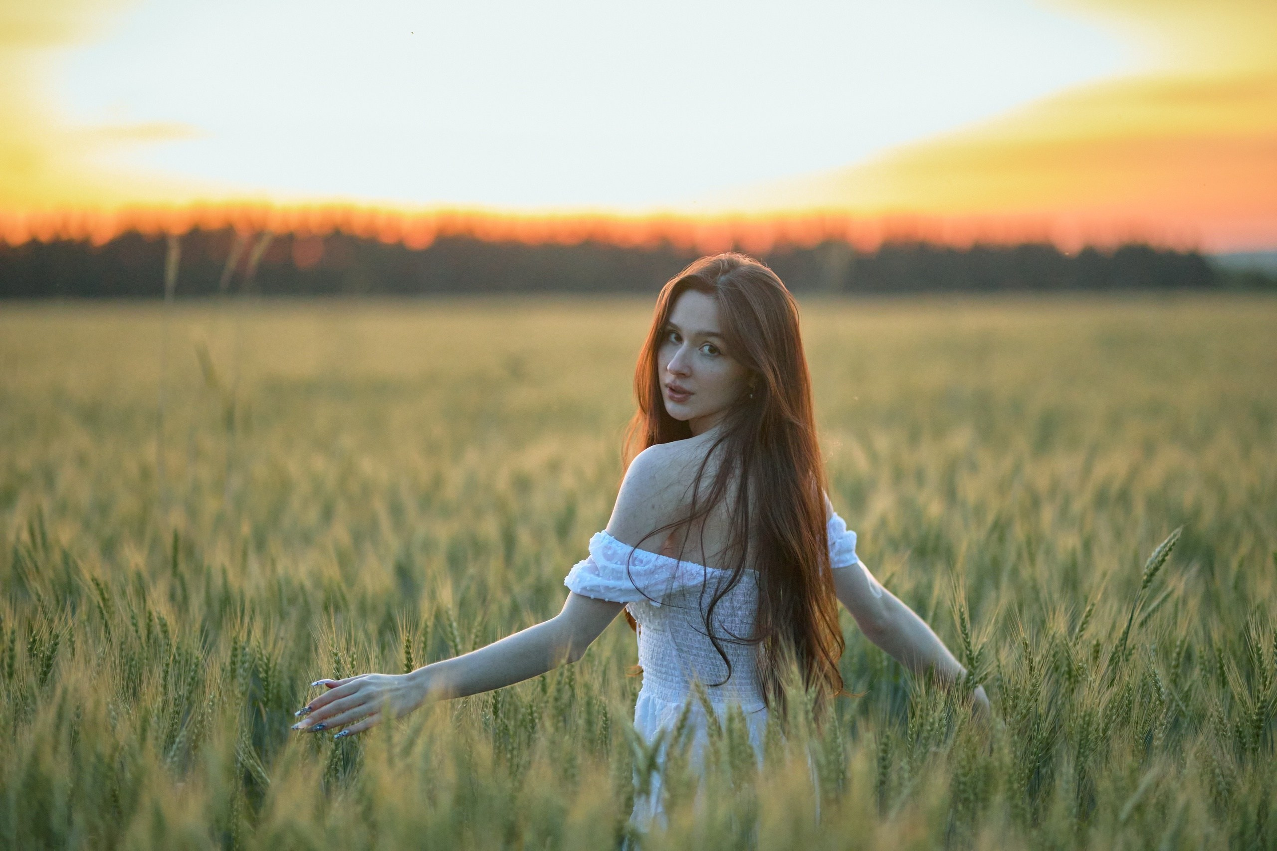 Фотосессия в пшеничном поле и с сеном. Чувашия, Чебоксары. Владимир Суздалов (ProMaXe) — Портретный фотограф, тематические фотосессии в Чебоксарах