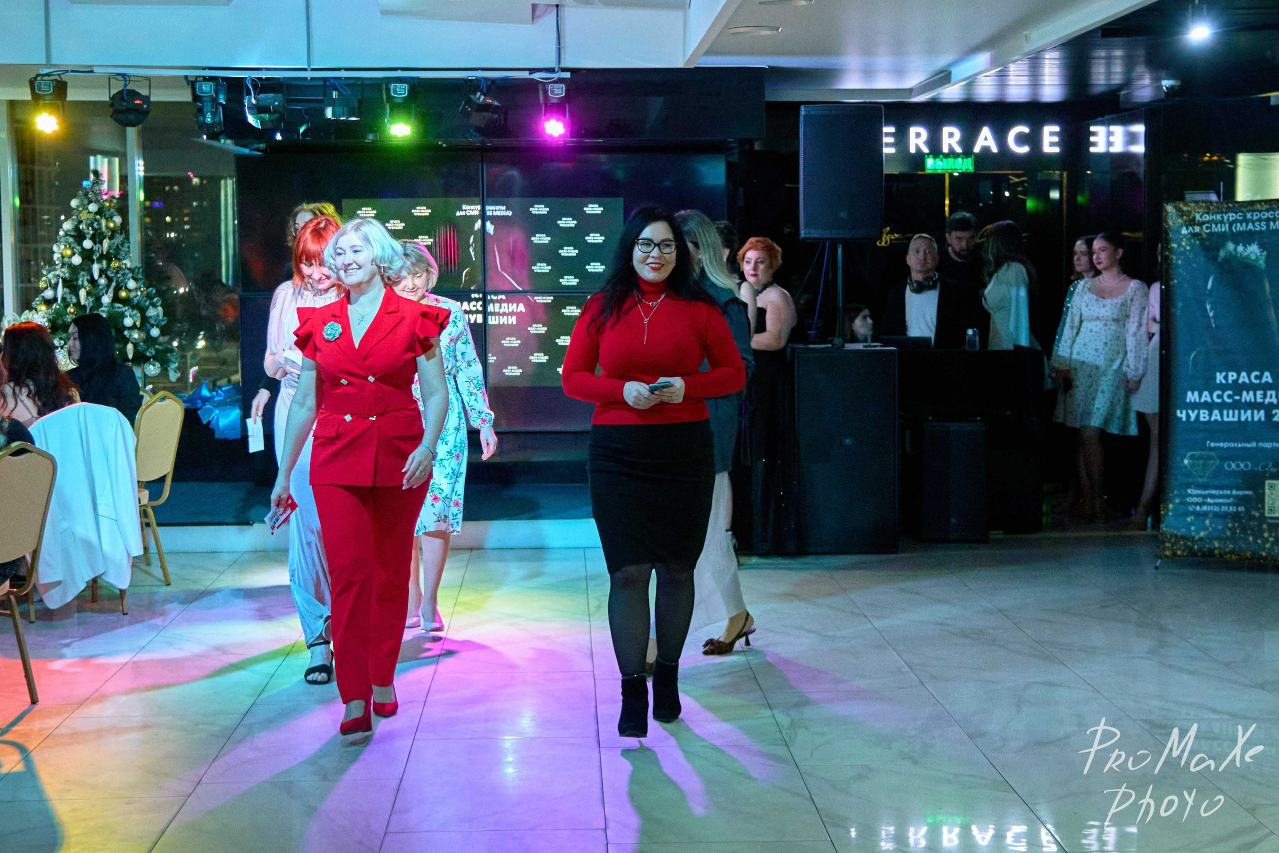 Зал КРАСА МАСС-МЕДИА ЧУВАШИИ. Владимир Суздалов (ProMaXe) — Портретный фотограф, тематические фотосессии в Чебоксарах