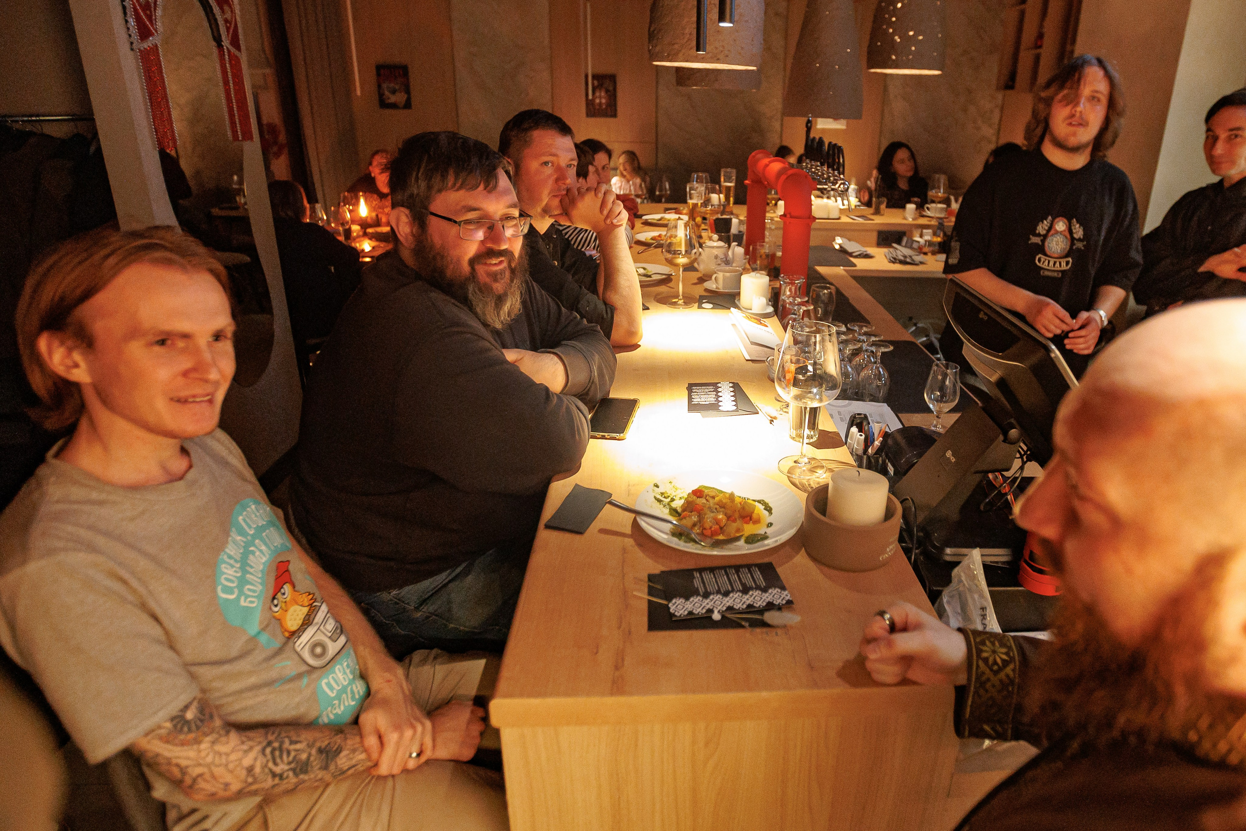 Гастроужин Поселенцы в гостях у Самозванцев