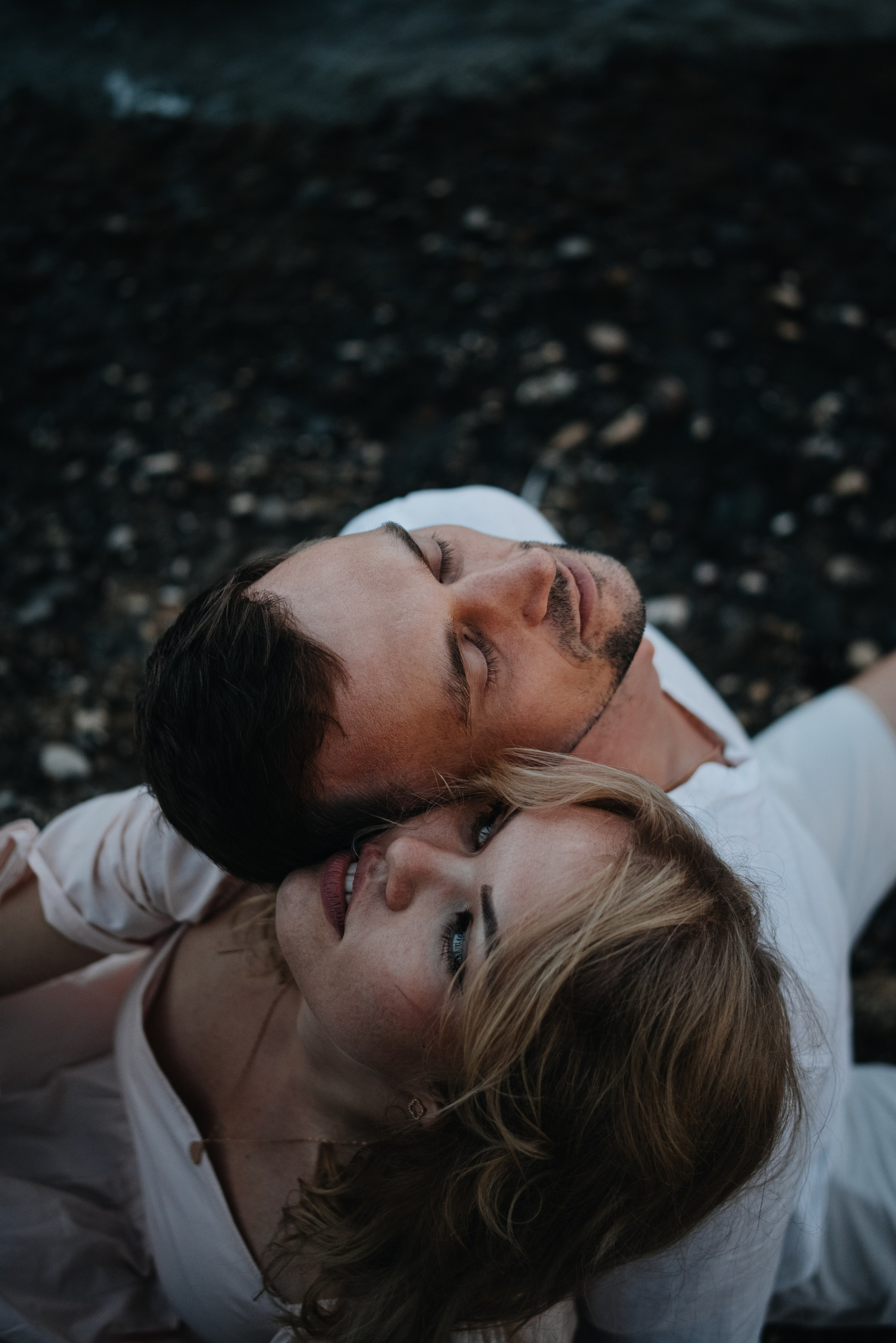 Съемка пары на море. Портретный и свадебный фотограф в Тбилиси • xeniqo