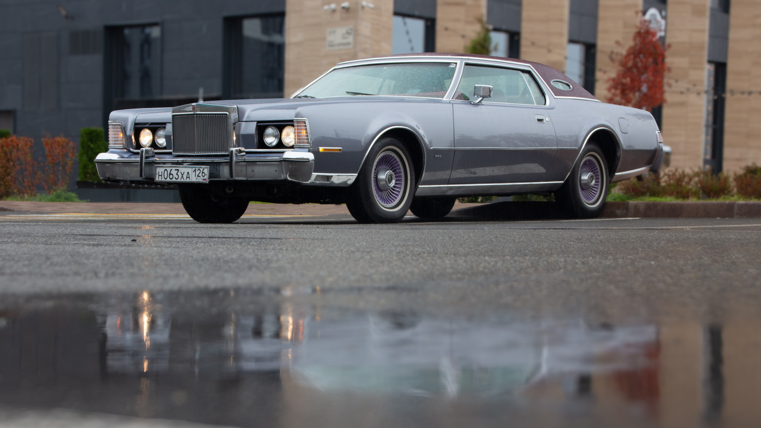 Фото Lincoln Continental Mark IV — купе американской классики