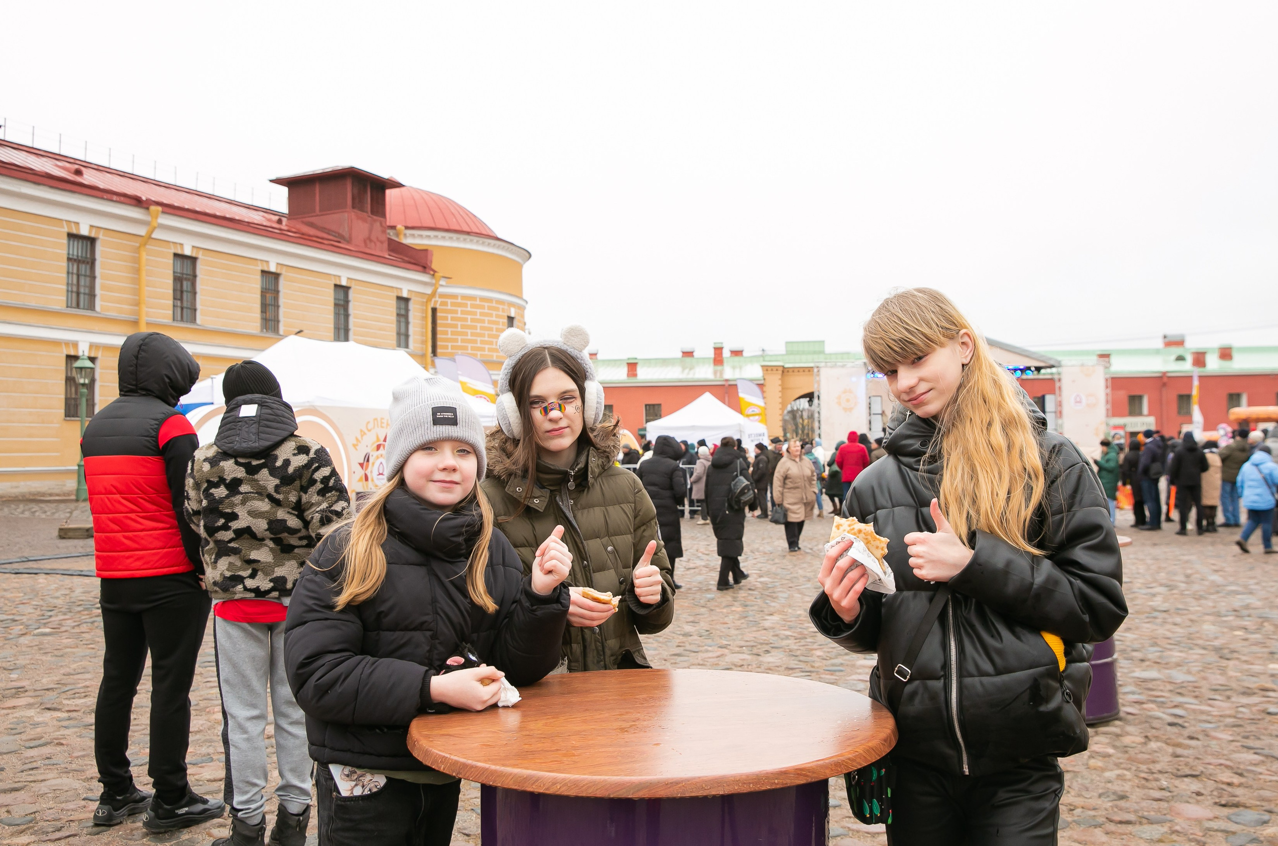 Масленица 2024 Петропавловская крепость. Семейный и портретный фотограф в Санкт-Петербурге Ольга Станкова
