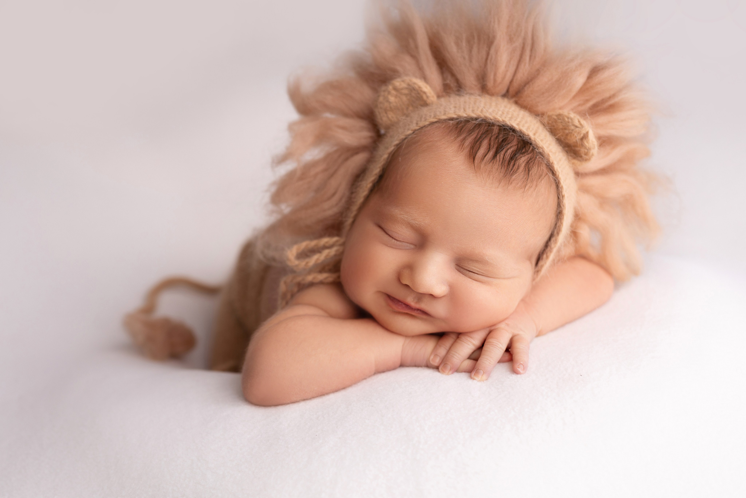 Классическая фотосессия малыша. Фотограф новорожденных малышей в Омске и Омской области Эльвира Камаева