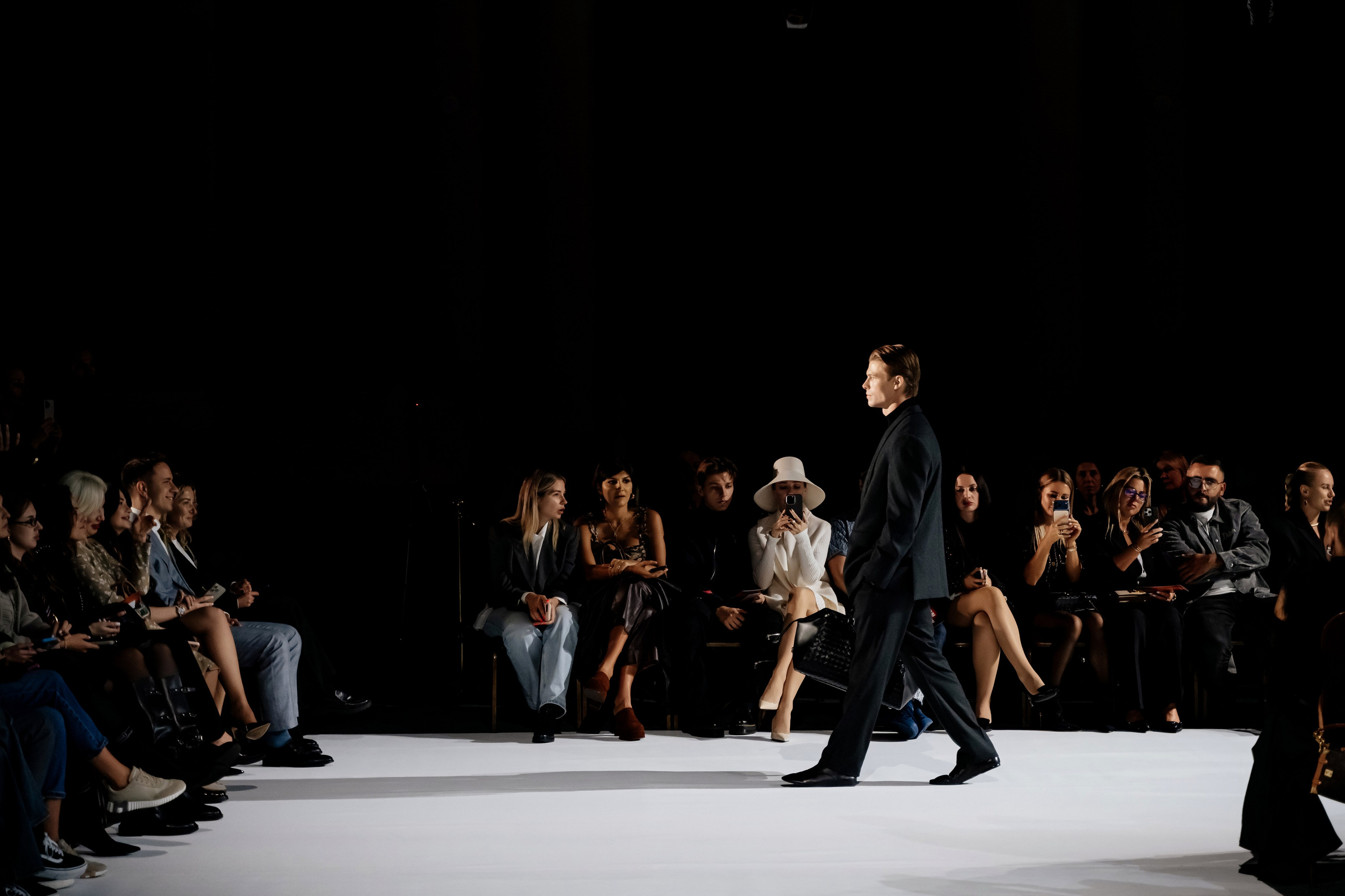 TSUM FASHION SHOW 2025. Свадебный и семейный фотограф в Сочи Никита Пищов