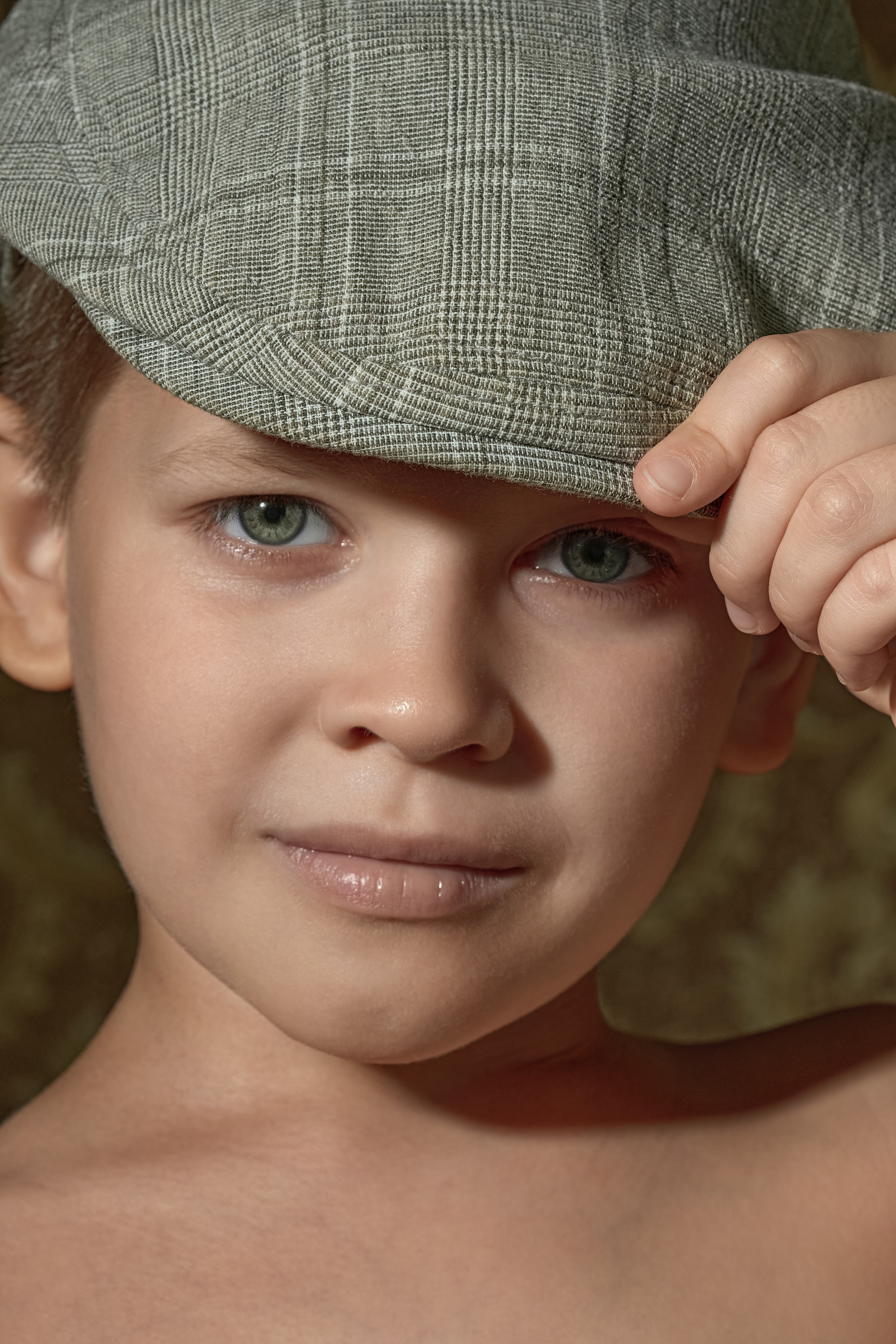 Детский портрет в кепке