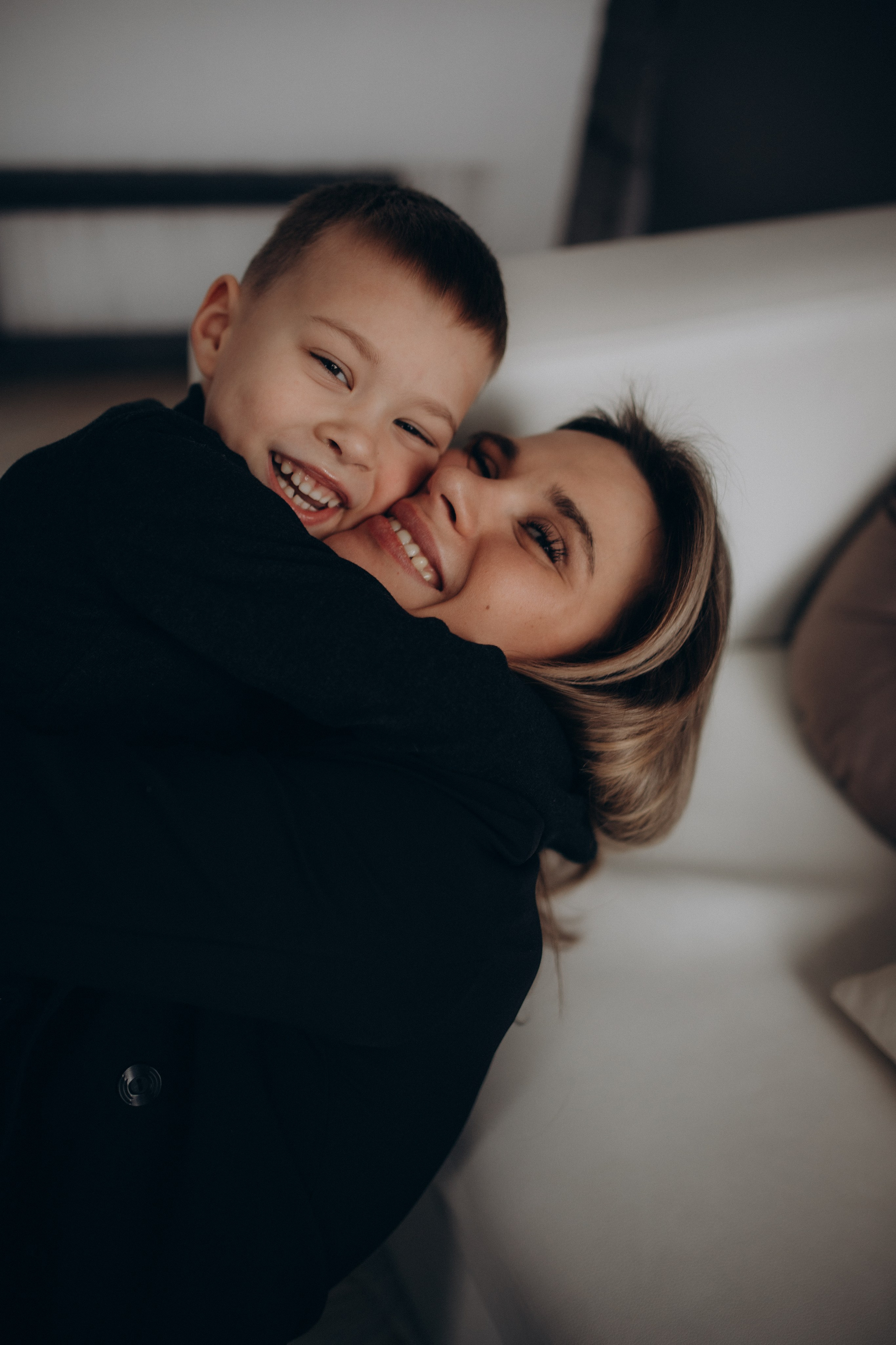 Семейная фотосессия в студии г. Тихвин. Услуги