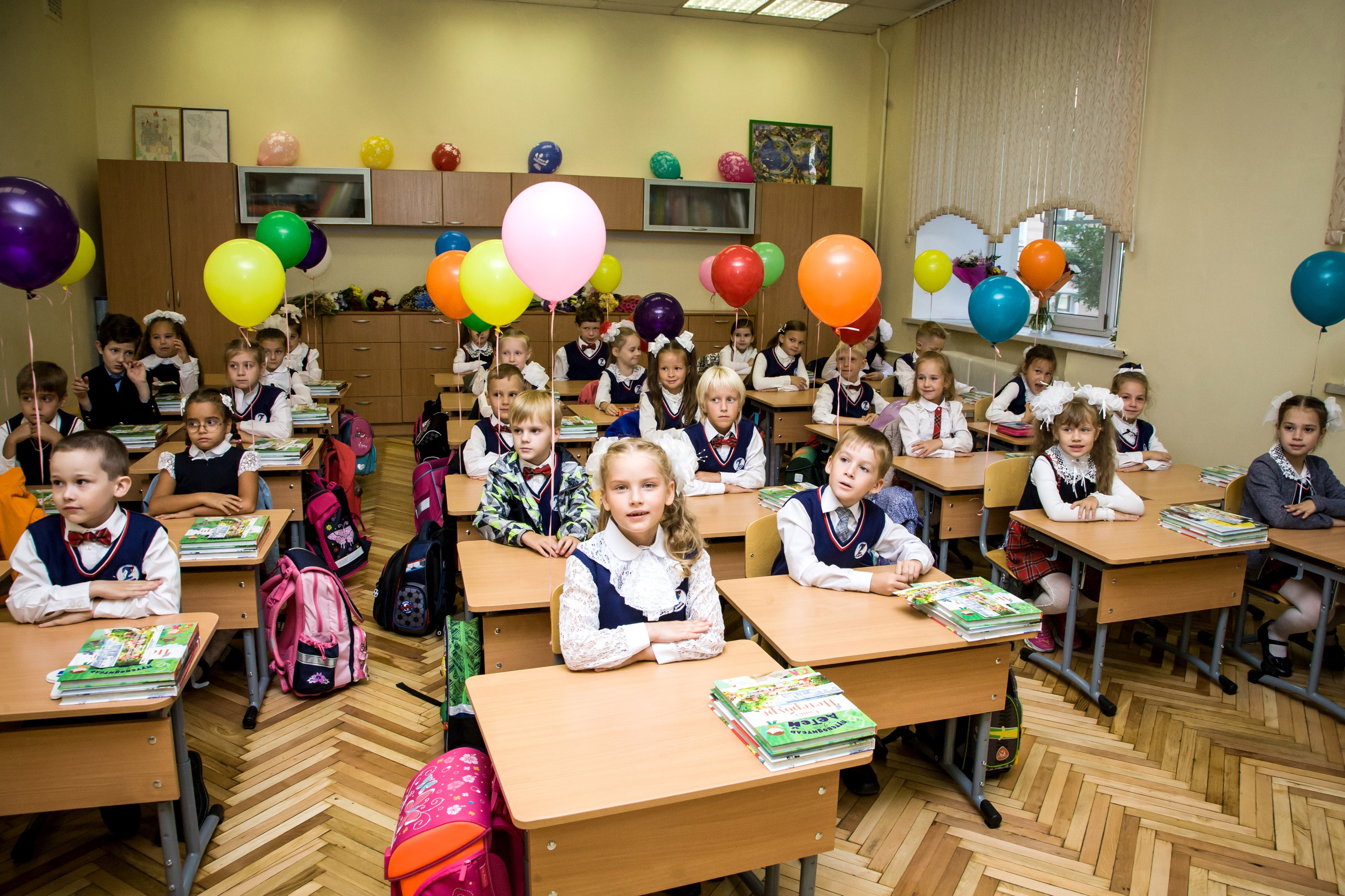 Школьные фото. Семейная фотосессия и съёмка в школе СПб Сударикова Мария