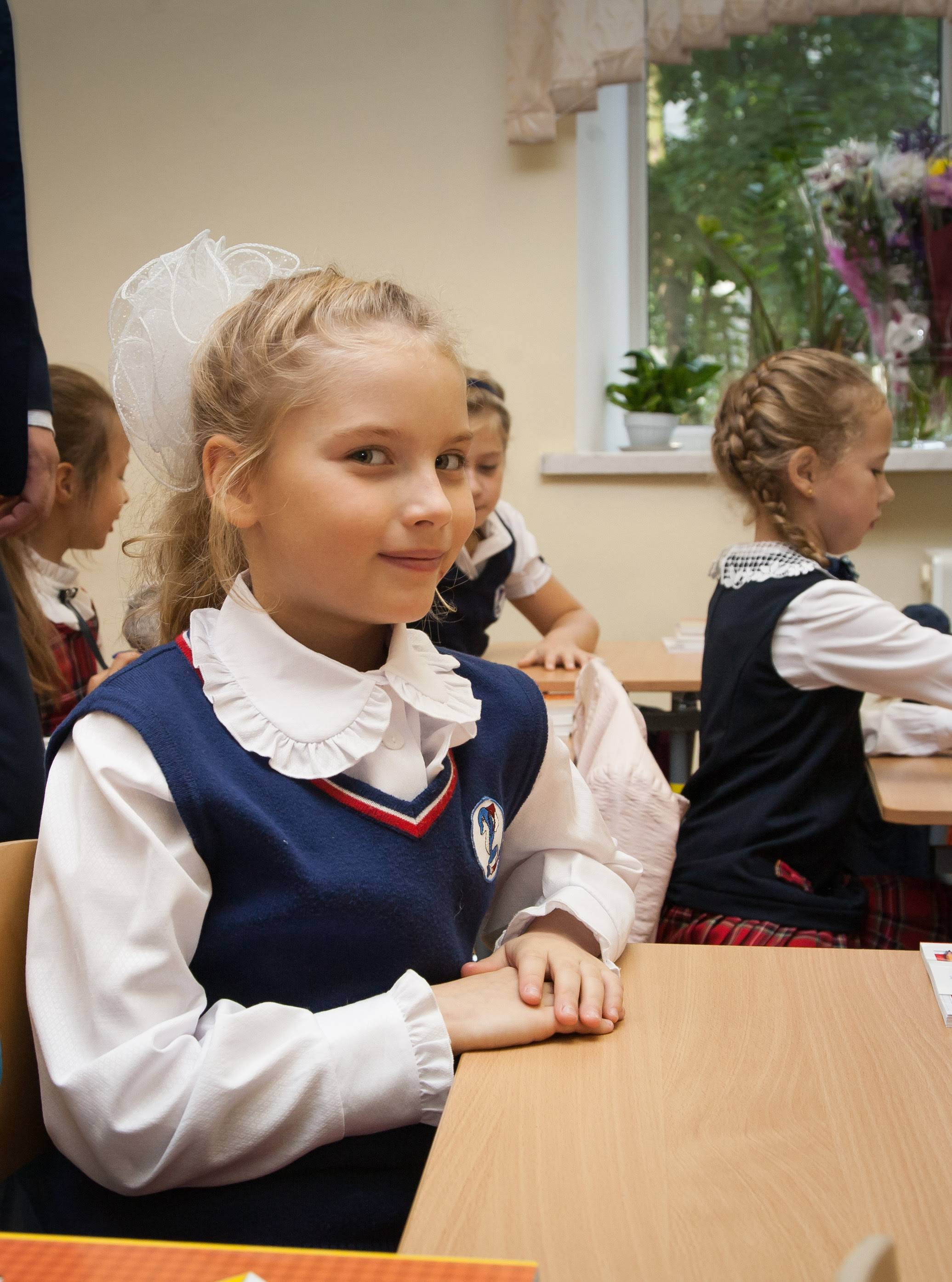 Фотографии 1 сентября. Семейная фотосессия и съёмка в школе СПб Сударикова Мария