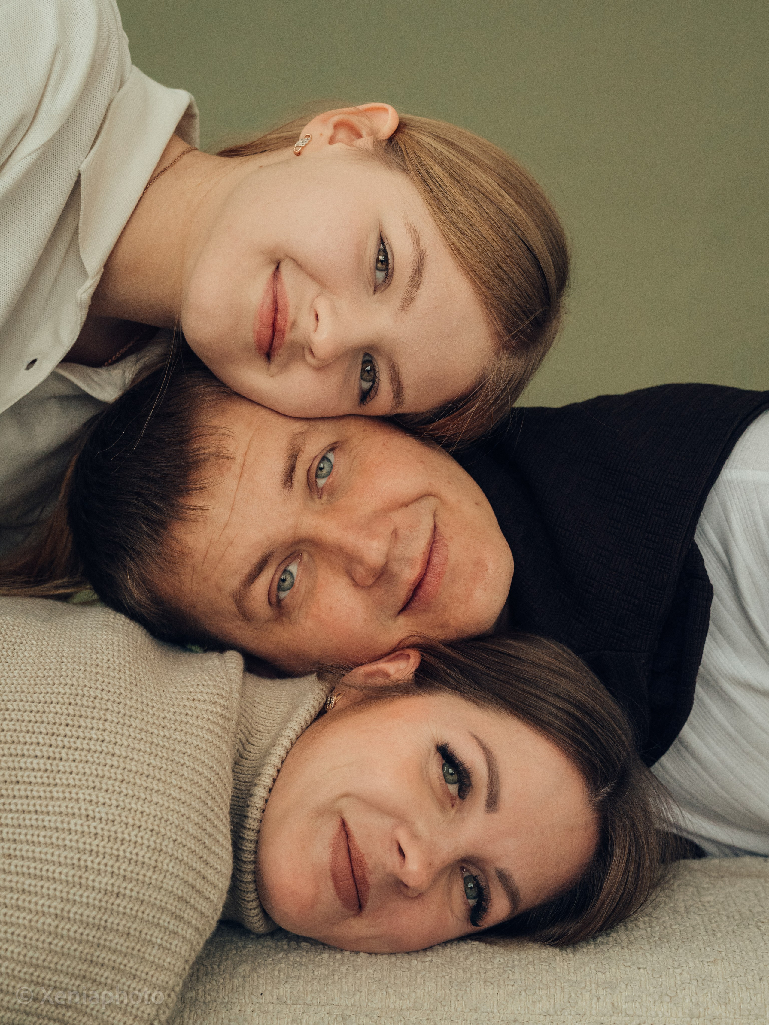 Студийная Семейная фотосессия. Семейный фотограф в Краснодаре и Курганинске