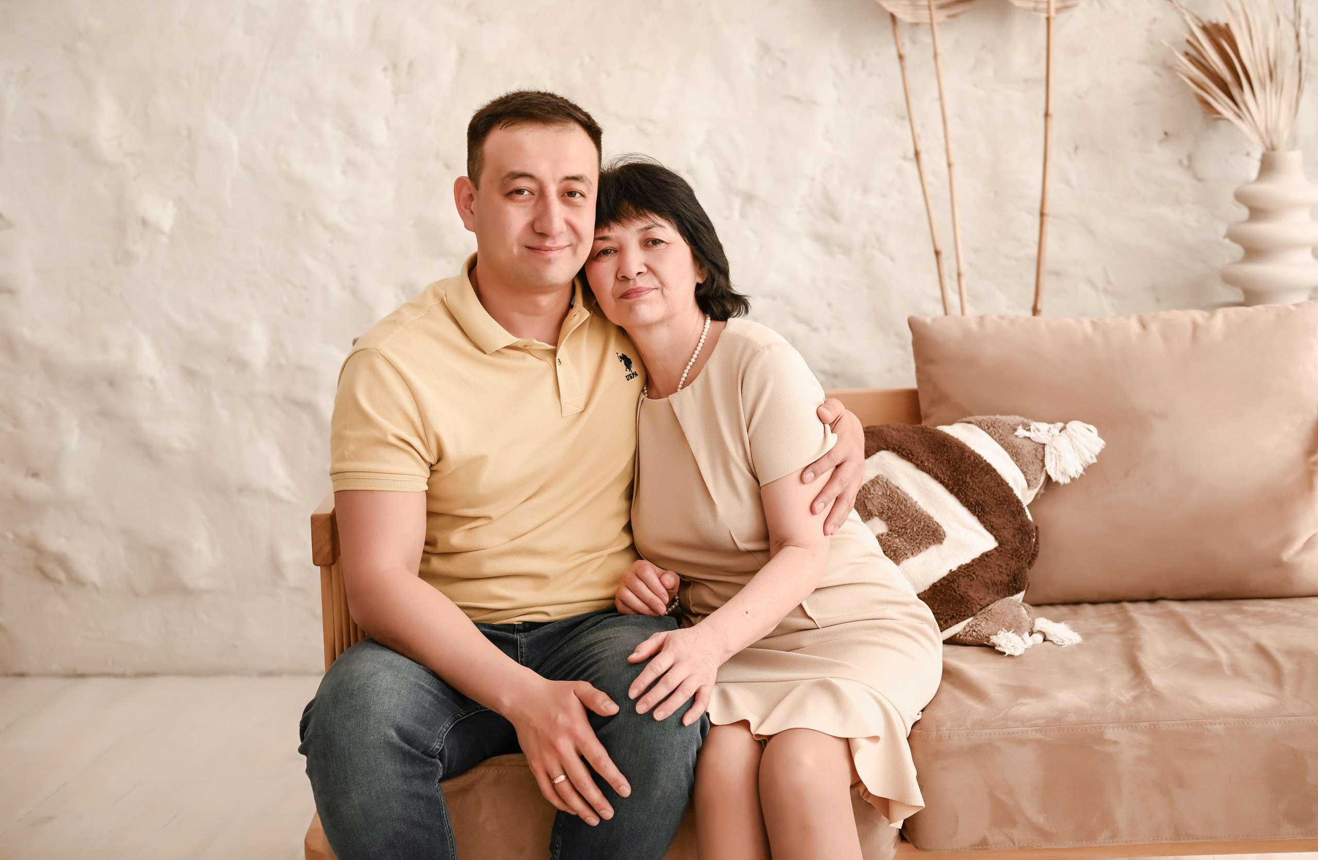 Семейная студийная  фотосессия 2. Свадебный, семейный, детский, контент фотограф в Омске Максим Ильин