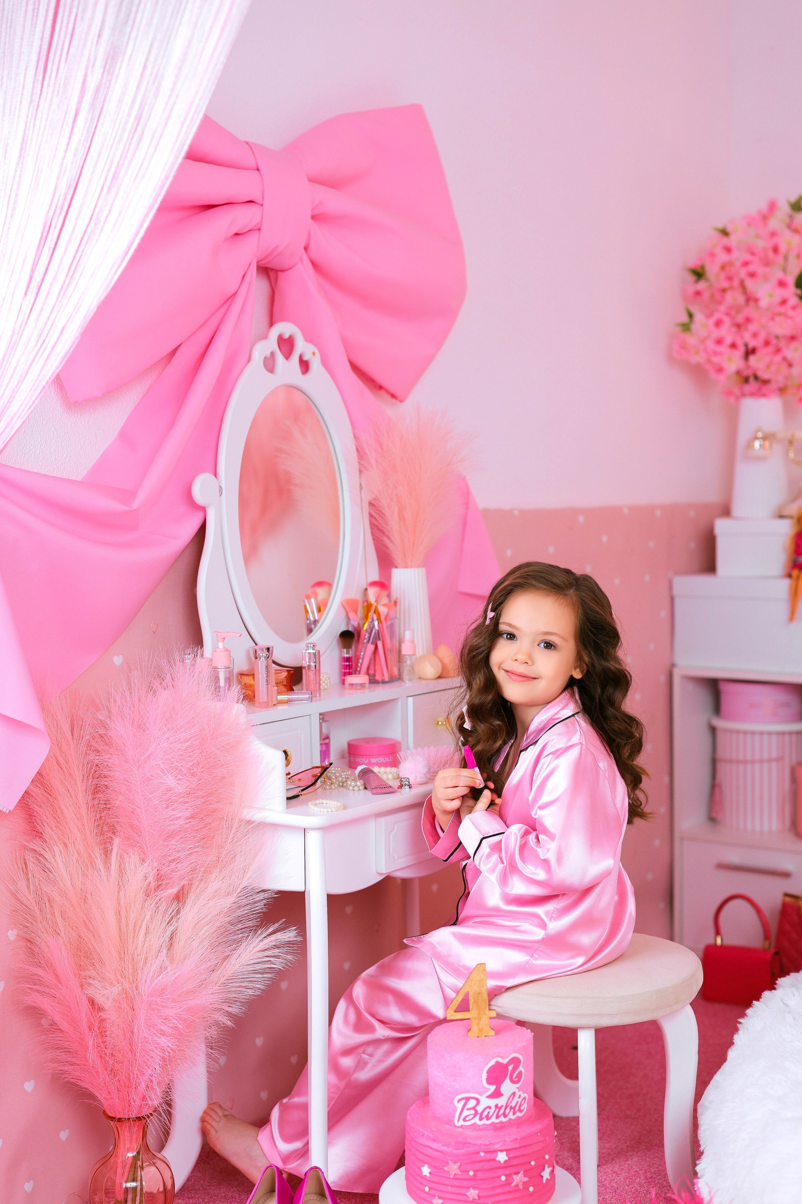 РОЗОВАЯ КОМНАТА